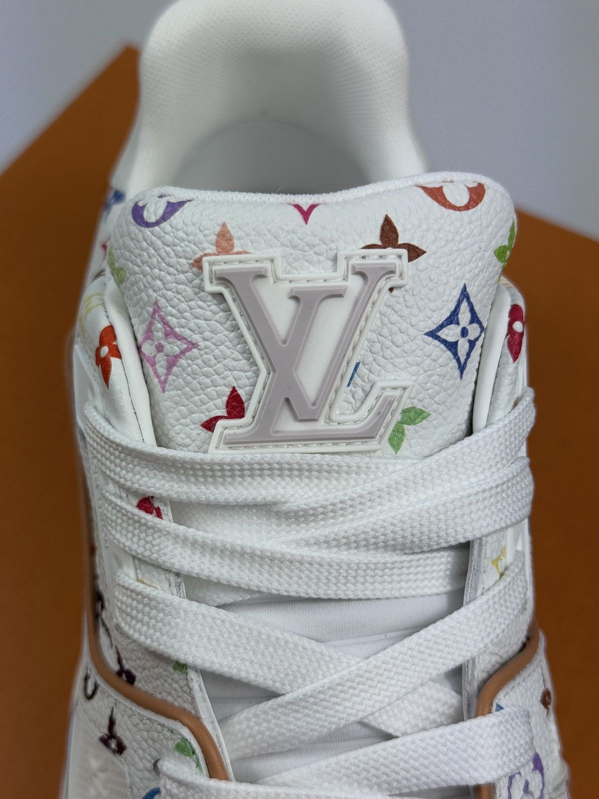 Louis Vuitton × Takashi Murakami MULTI COLOUR MONOGRAM PRINT SNEAKERS Size US 8 / IT 38 - 3 Thumbnail