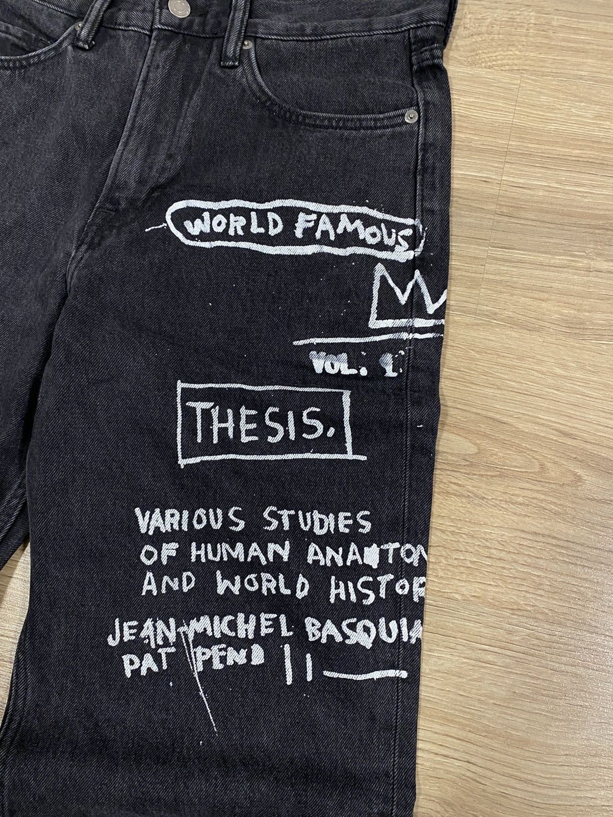 H&M × Jean-Michel Basquiat × Who Decides War Who Decides War H&M Ev Bravado Basquiat Relaxed Jeans W31L32 Size US 31 - 2 Thumbnail