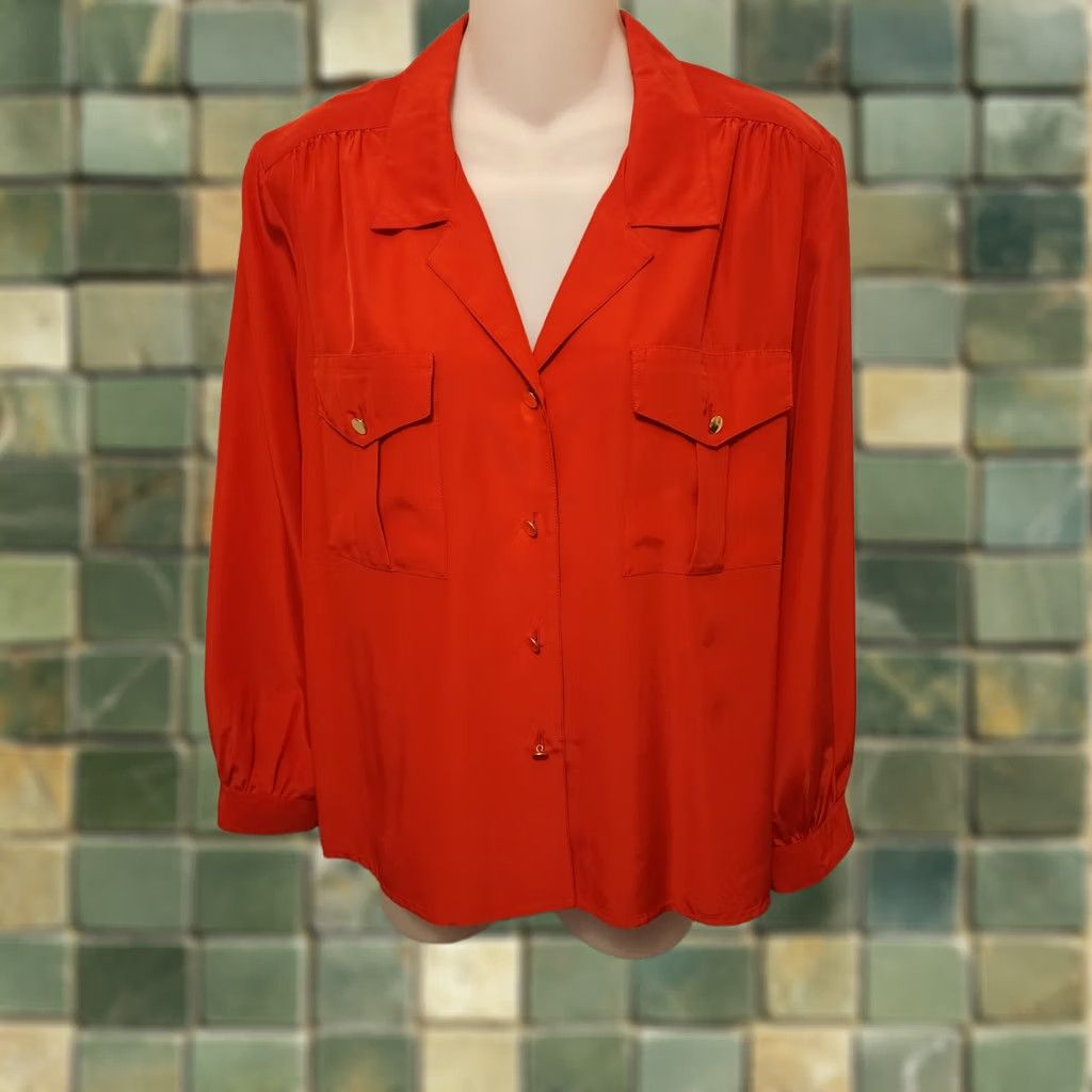 Vintage Vintage Womens Large Red Silk Blend Blouse Gold Buttons Button Down Office Sz Size L / US 10 / IT 46 - 1 Thumbnail