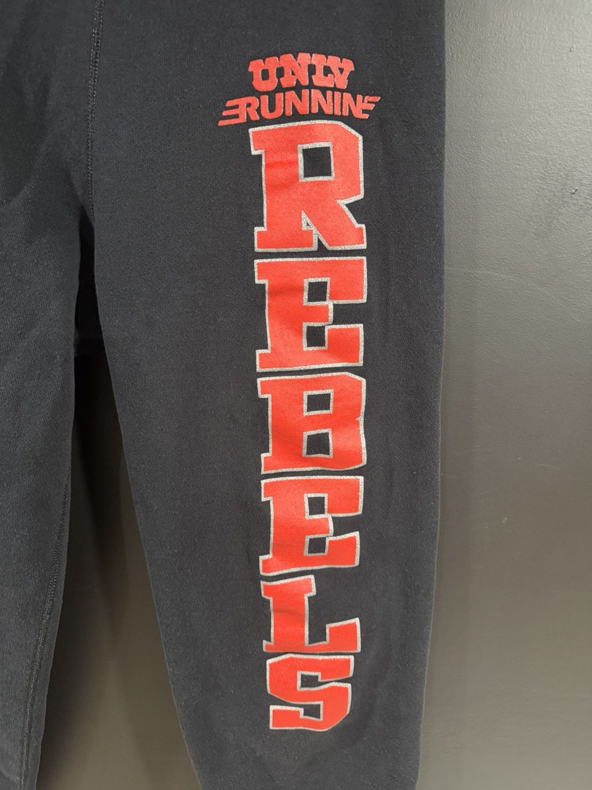 Vintage 1990s Vintage UNLV Runnin Rebels Faded Sports Sweatpants L Size US 33 - 2 Thumbnail