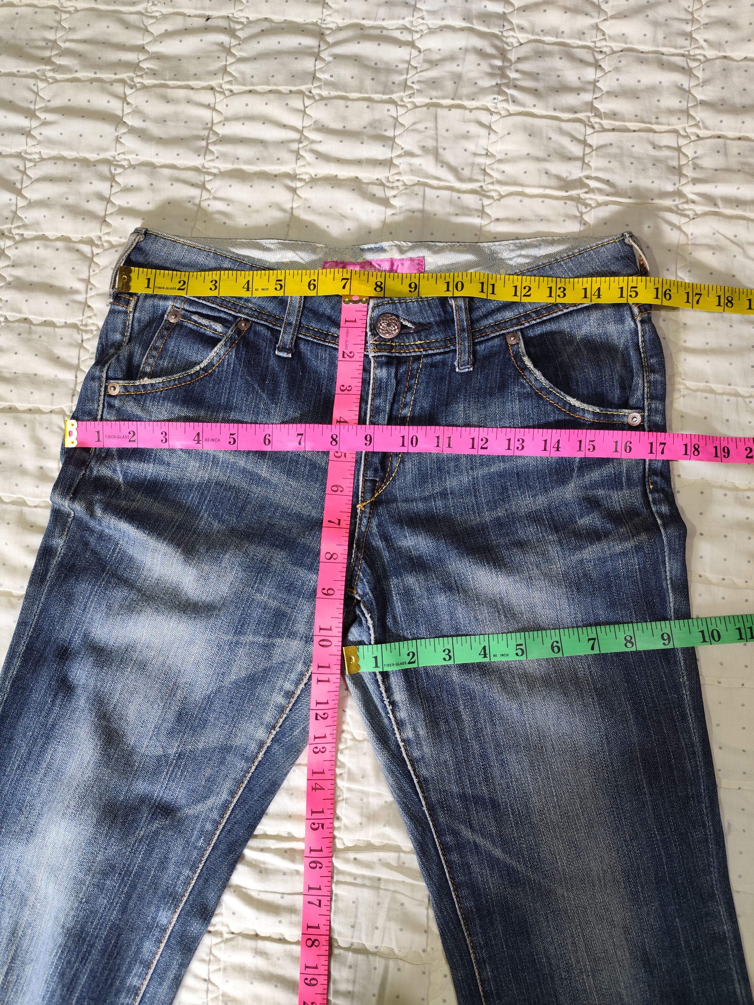 Japanese Brand × Jun Takahashi × Uniqlo Vintage Uniqlo U Flare Denim J014 Size 26" / US 2 / IT 38 - 18 Thumbnail