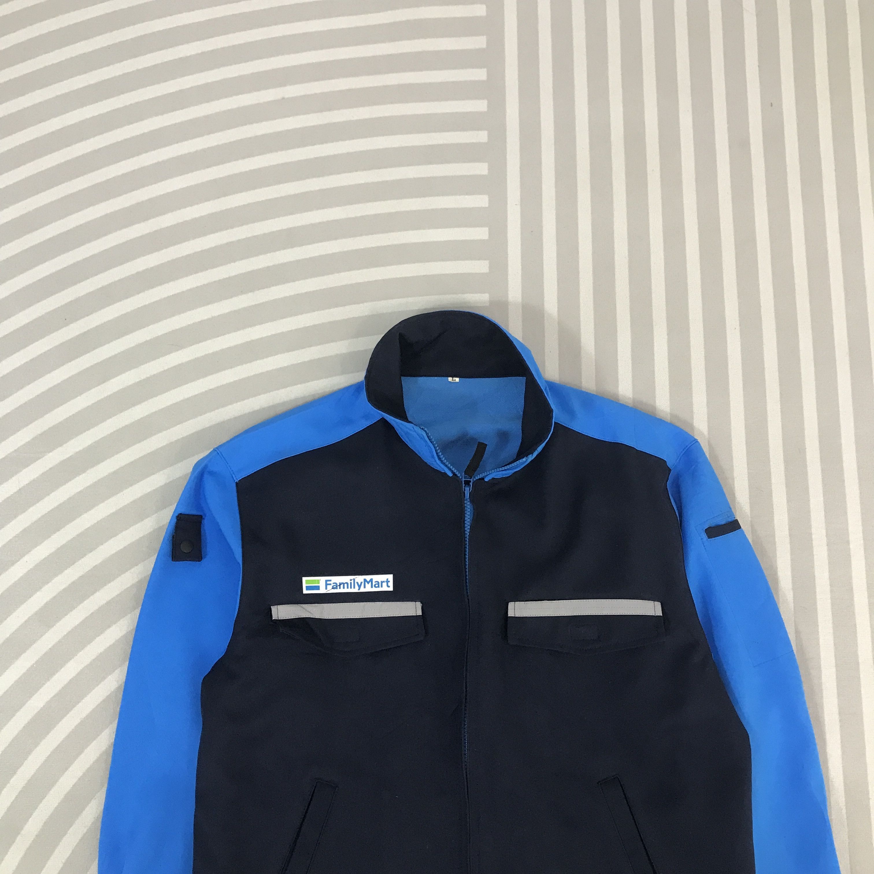 Japanese Brand Vintage Family Mart japan uniform Shirt Jacket K62B6 Size US L / EU 52-54 / 3 - 2 Thumbnail