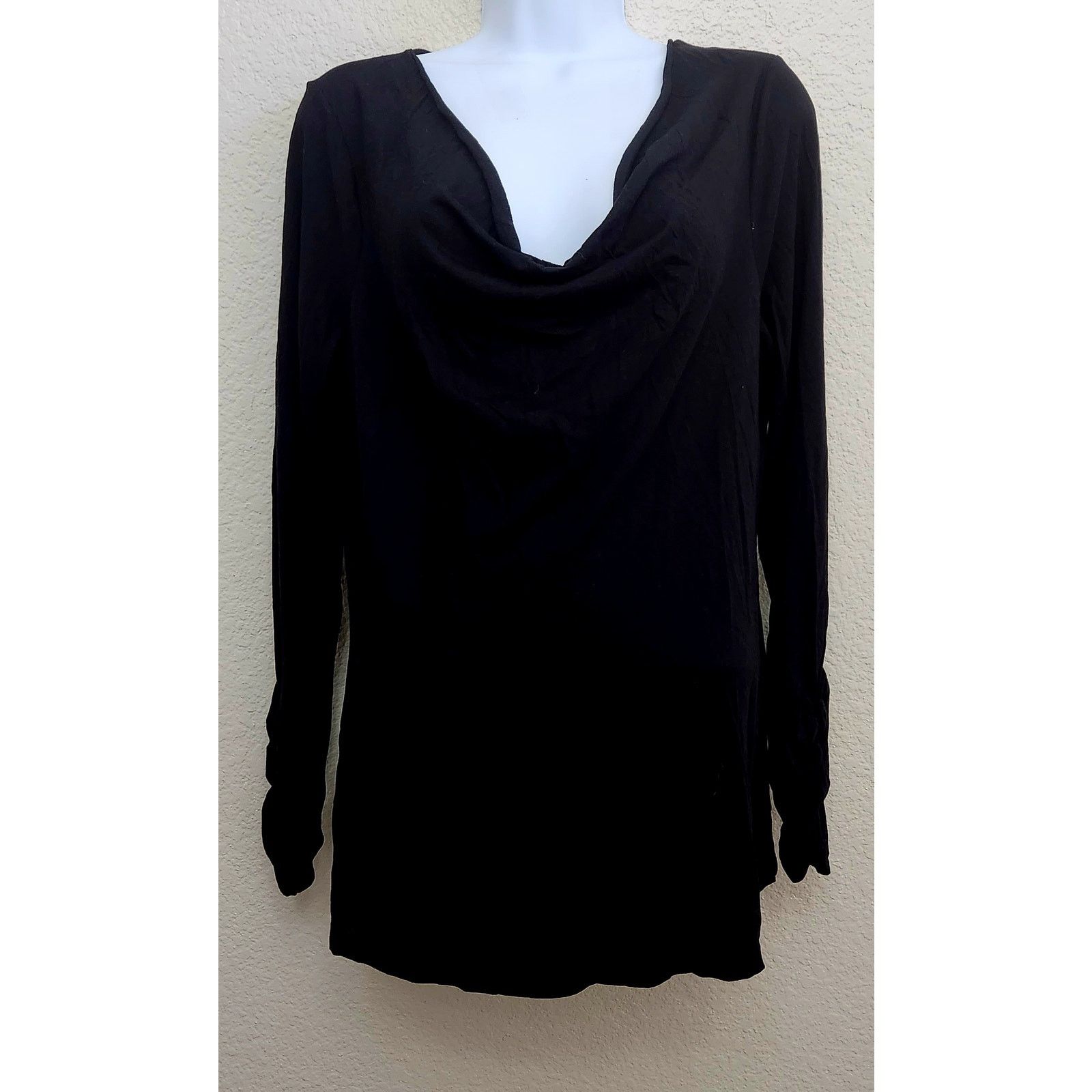 Old Navy Old Navy Black Draped Neckline Long Ruched Sleeves Top Large Size L / US 10 / IT 46 - 1 Thumbnail