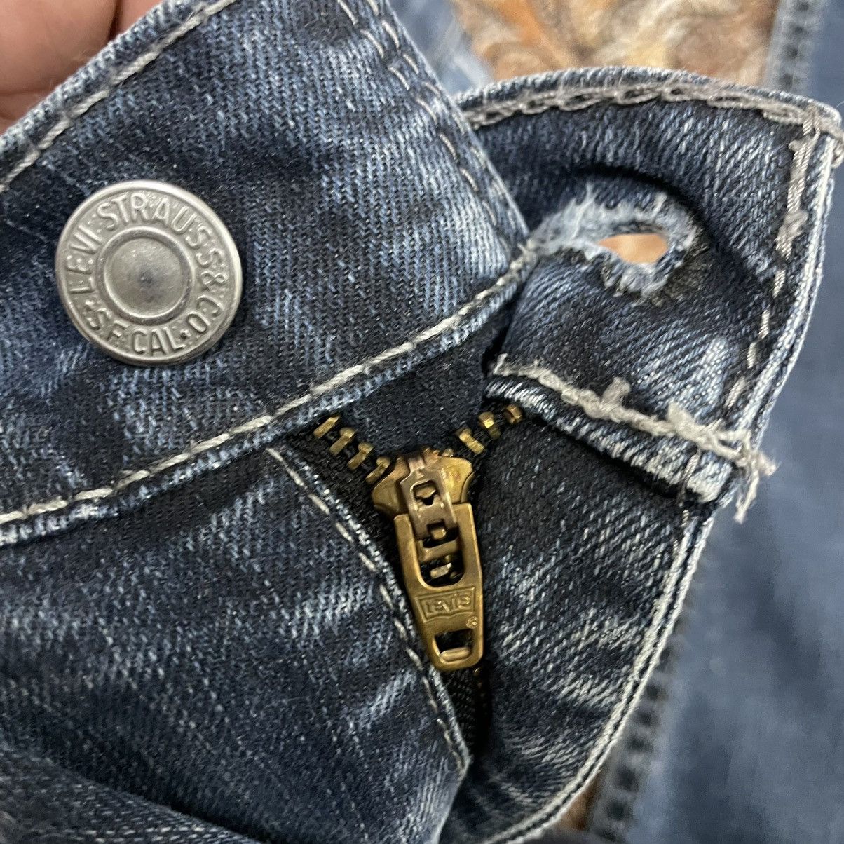 Levi's Vintage Clothing 🔥Vintage Levis 504 Stoned Washed Ripped Distress Denim Jeans Size US 34 / EU 50 - 12 Thumbnail