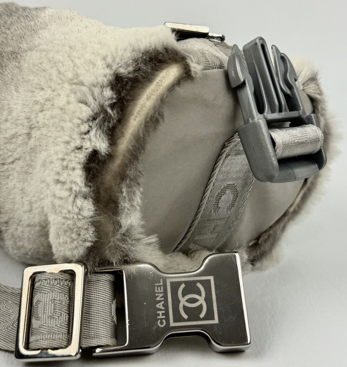 Chanel × Karl Lagerfeld Archive Chanel Sport - Karl Lagerfeld - 2000’s - Rabbit Fur Size ONE SIZE - 8 Thumbnail