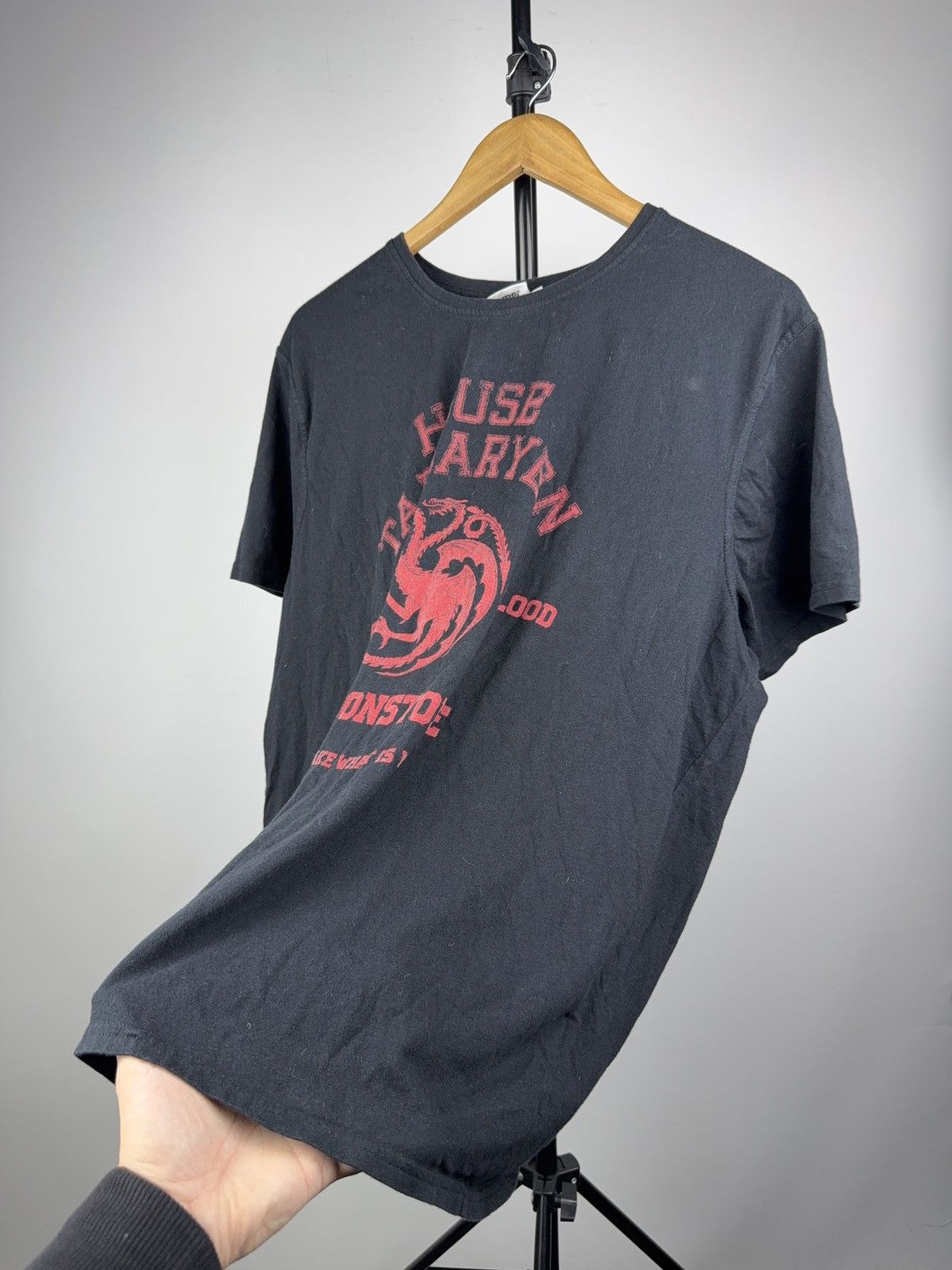 Vintage HBO Game of Thrones House Targaryen Fire and Blood ʼ19 Tee Size US L / EU 52-54 / 3 - 5 Thumbnail