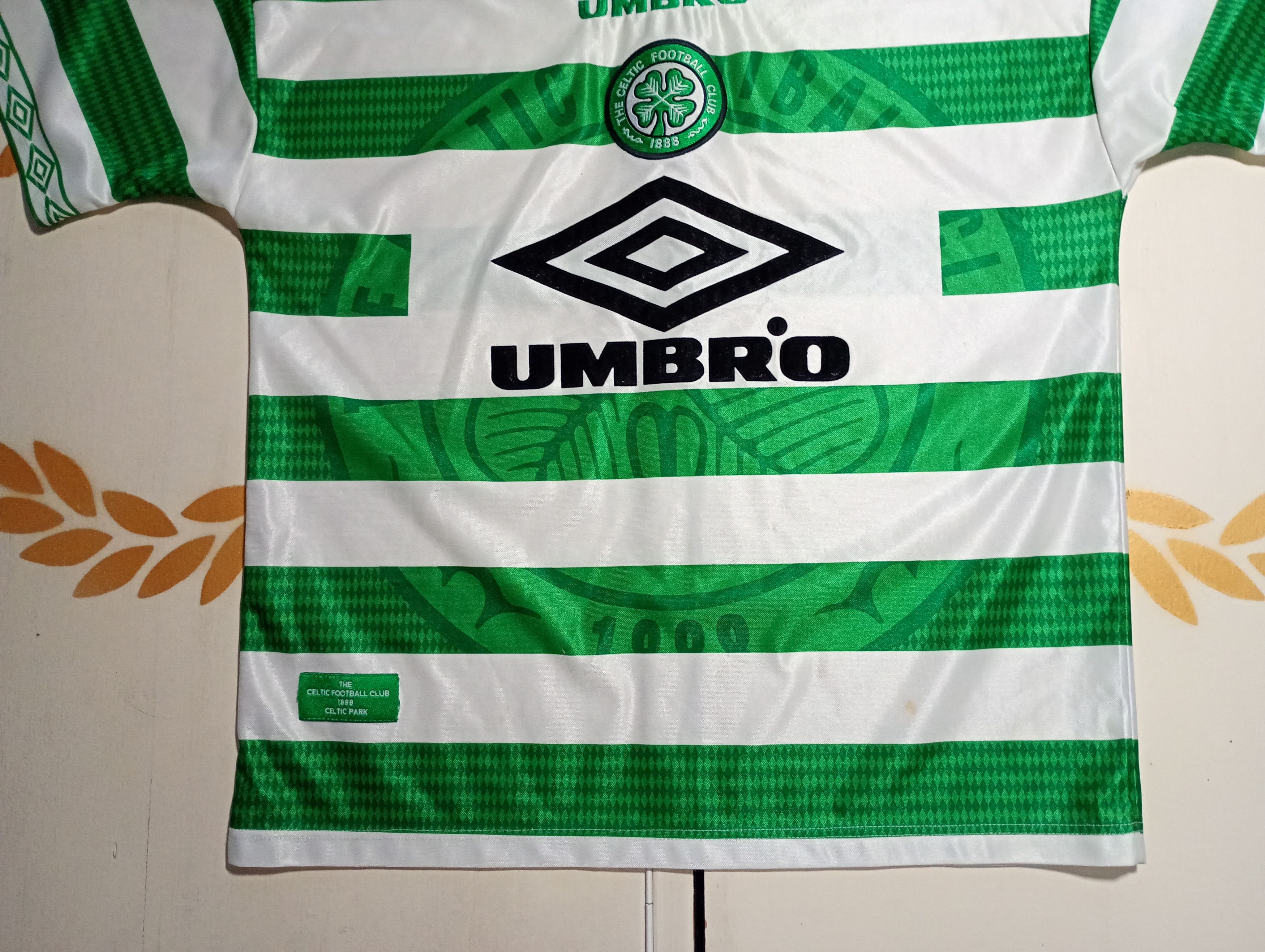 Umbro Umbro Celtic Home Jersey 1997-1999 Size US M / EU 48-50 / 2 - 3 Thumbnail