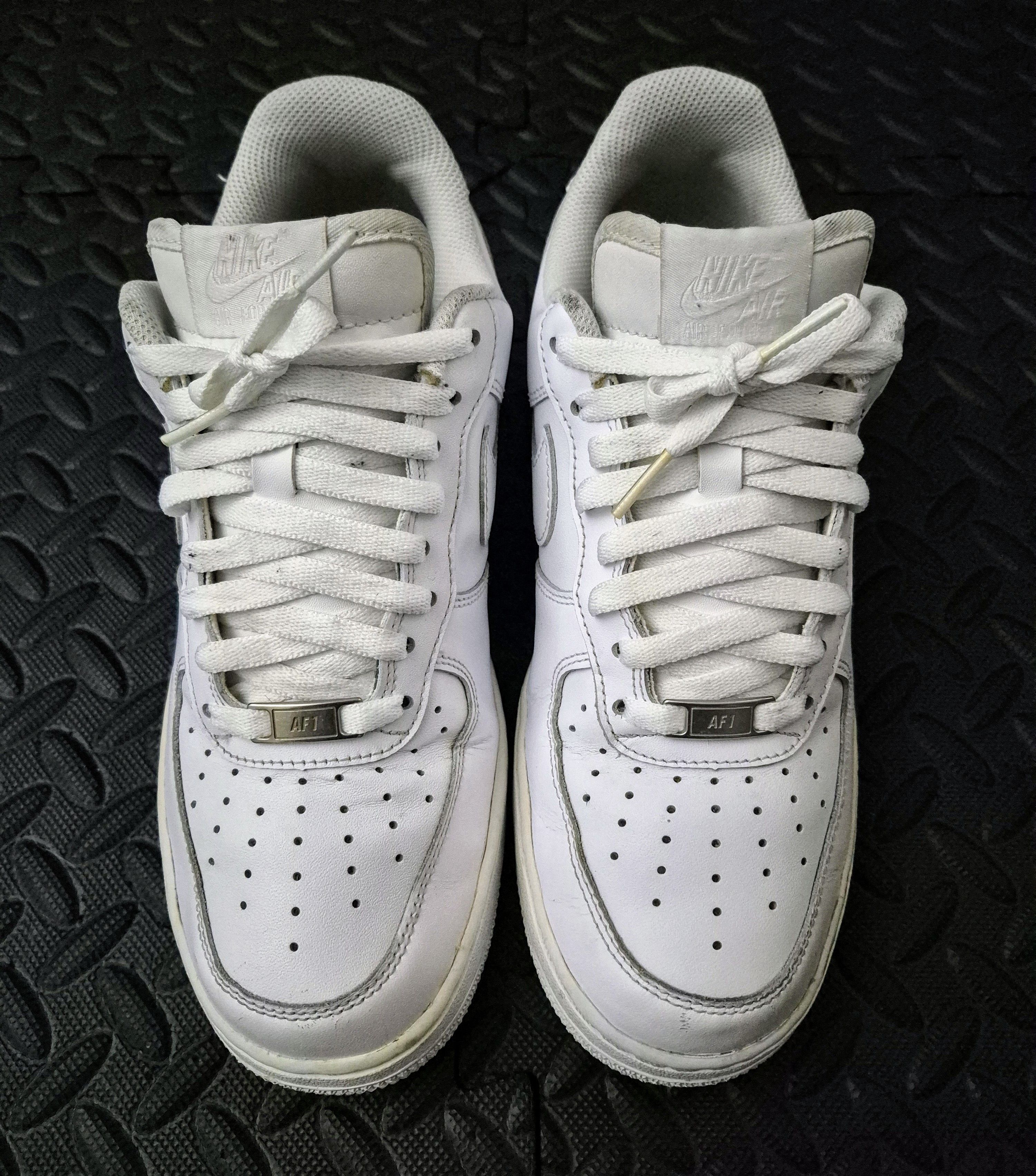 Nike Size 9M - Nike Air Force 1 Low '07 TRIPLE WHITE Size US 9 / EU 42 - 4 Thumbnail