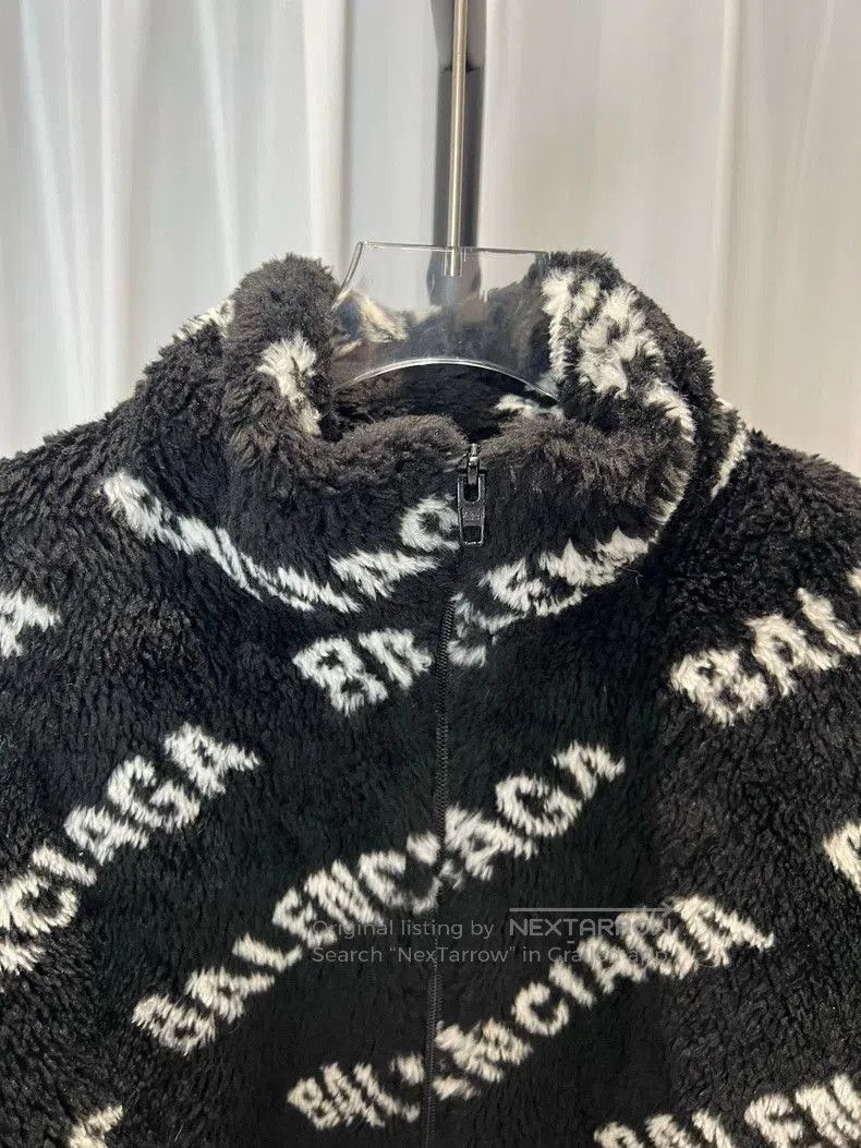 Balenciaga Balenciaga Monogram Teddy Fur Coat. Size US XS / EU 42 / 0 - 3 Thumbnail