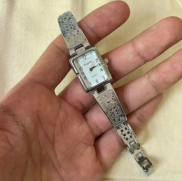 VIBE 2000s vintage rectangle stainless steel quartz luxury watch Size ONE SIZE - 6 Thumbnail