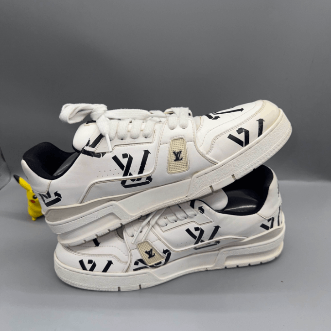Louis Vuitton Louis Vuitton low-top shoes Size US 9 / EU 42 - 9 Thumbnail