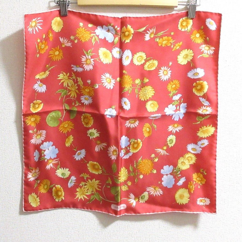 Salvatore Ferragamo Salvatore Ferragamo Salvatore Ferragamo Flower Print Silk Scarf Others Scarf DUTY FREE for USA Size ONE SIZE - 1 Thumbnail