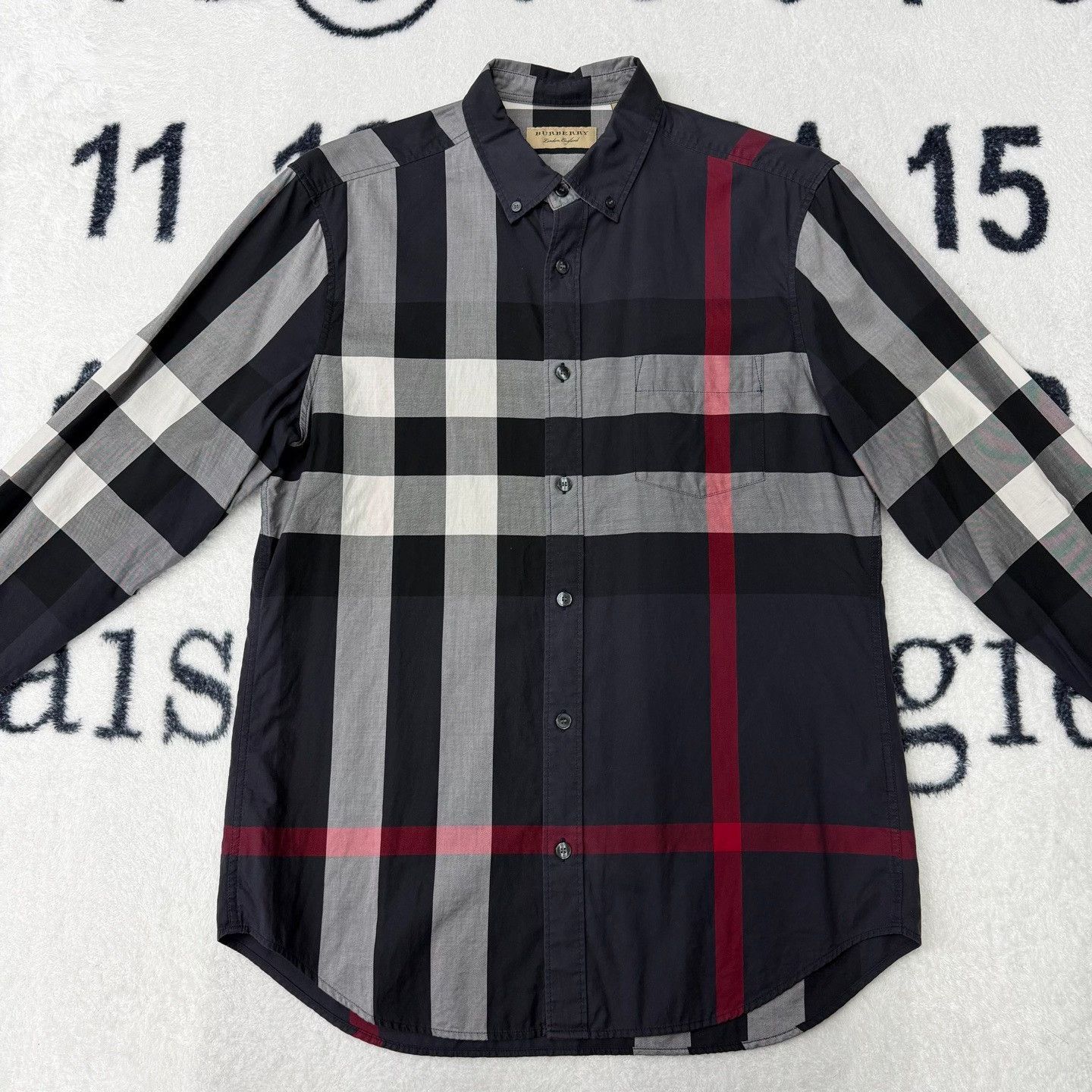Burberry Burberry Plaid Black Shirt M Men Size US M / EU 48-50 / 2 - 1 Thumbnail
