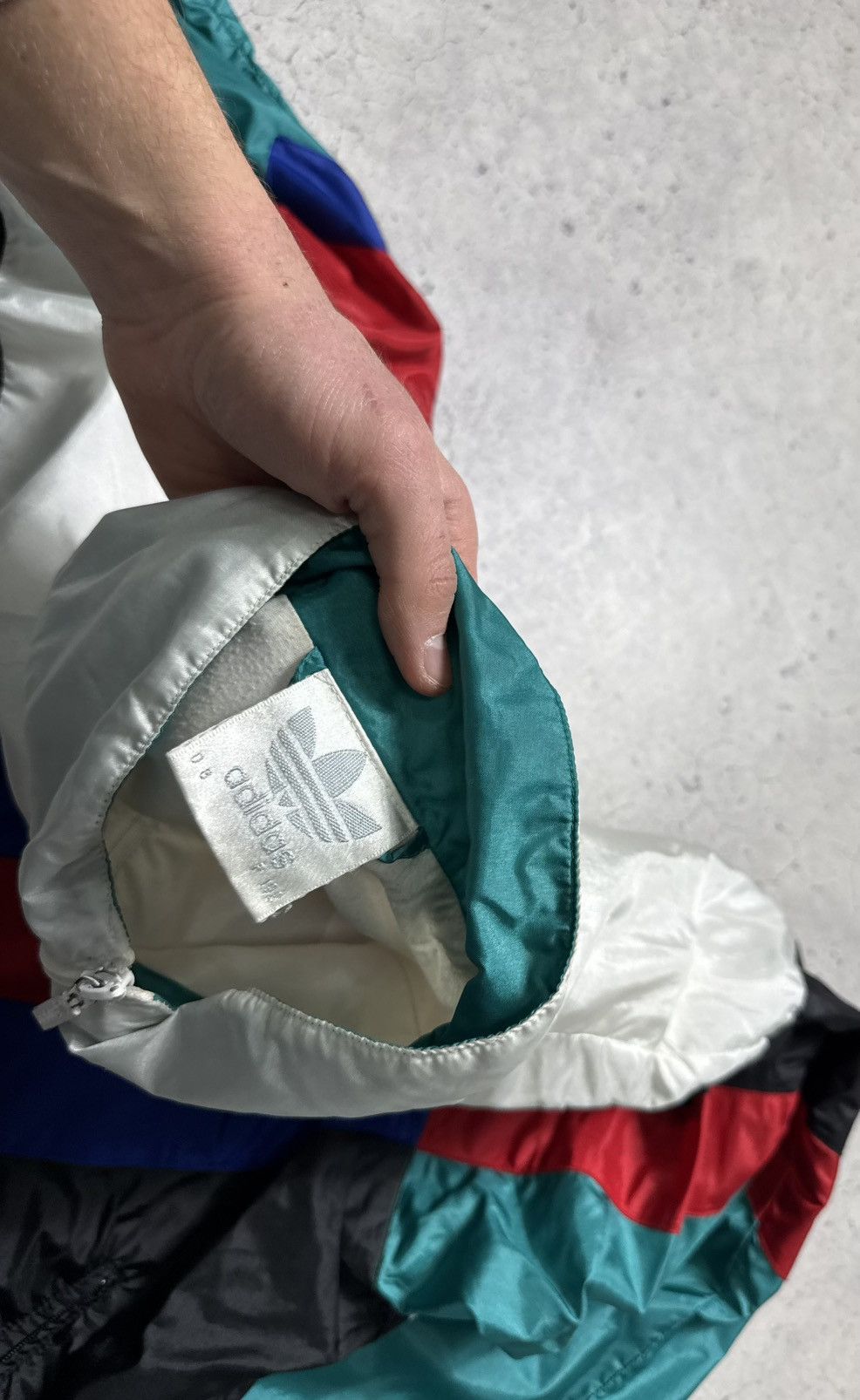 Adidas Adidas Vintage 90’s Nylon Light Full Zip Jacket Size L Size US L / EU 52-54 / 3 - 6 Thumbnail