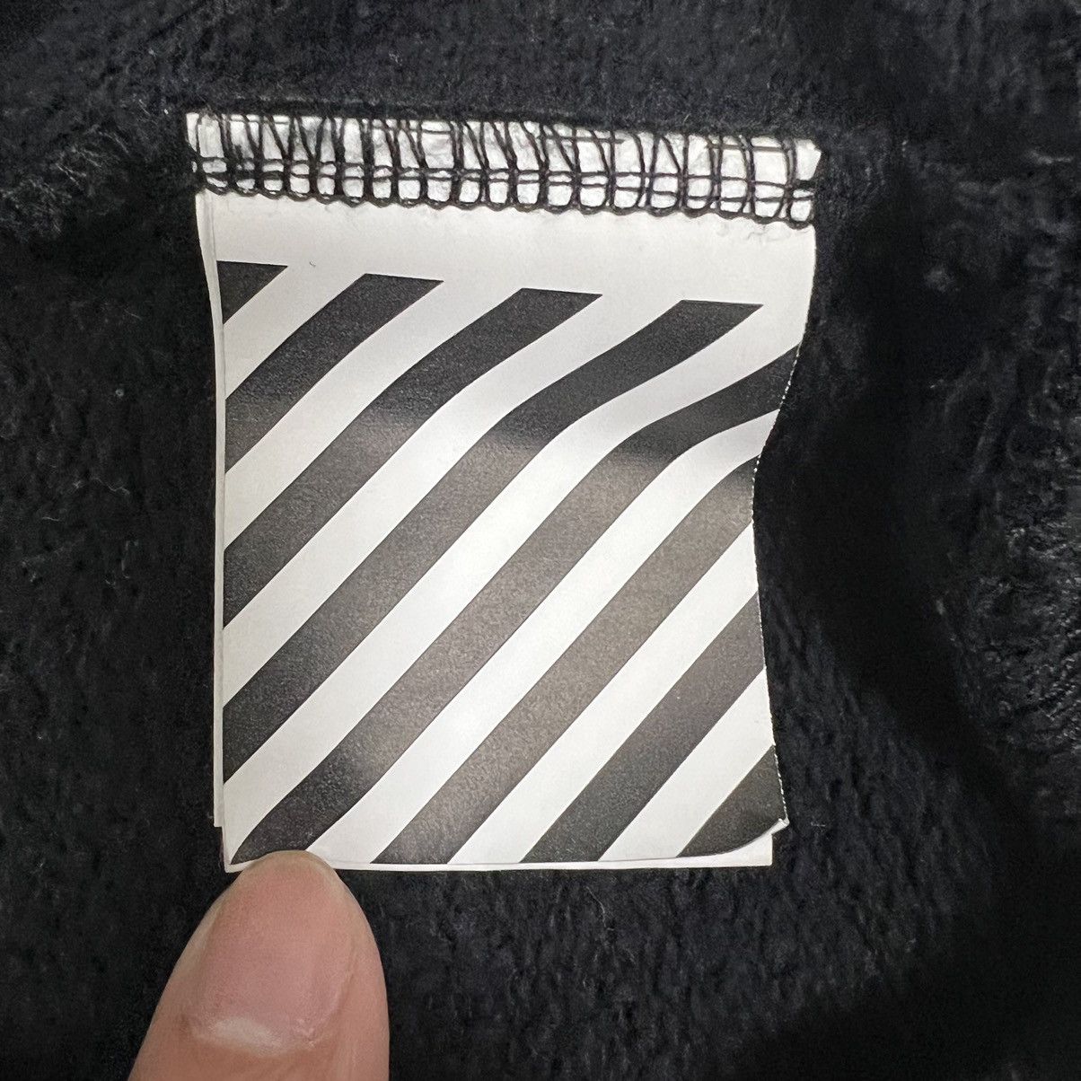 Off-White OFF-WHITE SS20 Airport Tape Arrow Hoodie Size US S / EU 44-46 / 1 - 6 Thumbnail