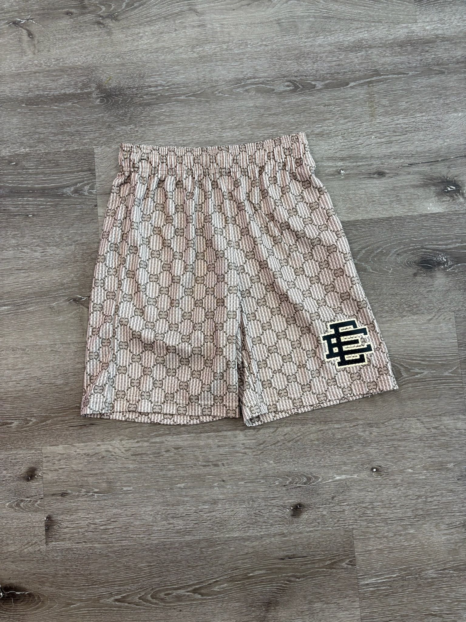 Eric Emanuel Eric Emanuel "EE Baggy" Short Beige EE (Print/Black) Size US 30 / EU 46 - 1 Thumbnail