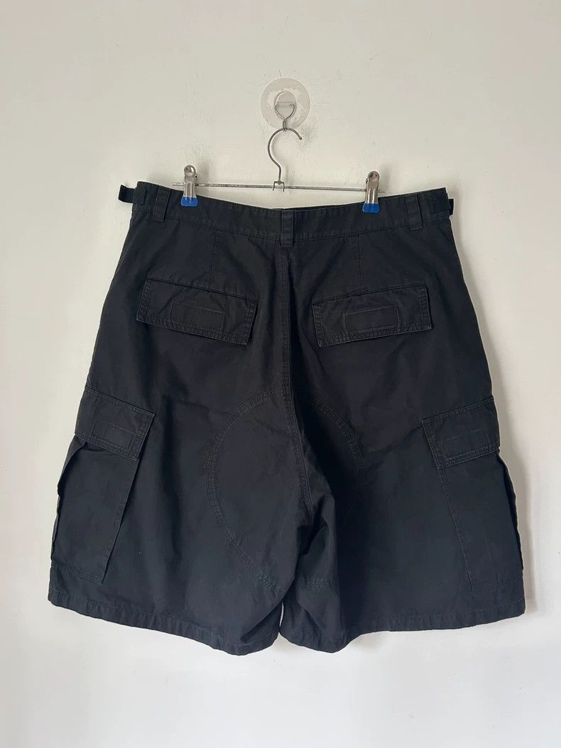 Balenciaga Balenciaga size S Washed and made old cargo shorts Size US 27 - 2 Thumbnail