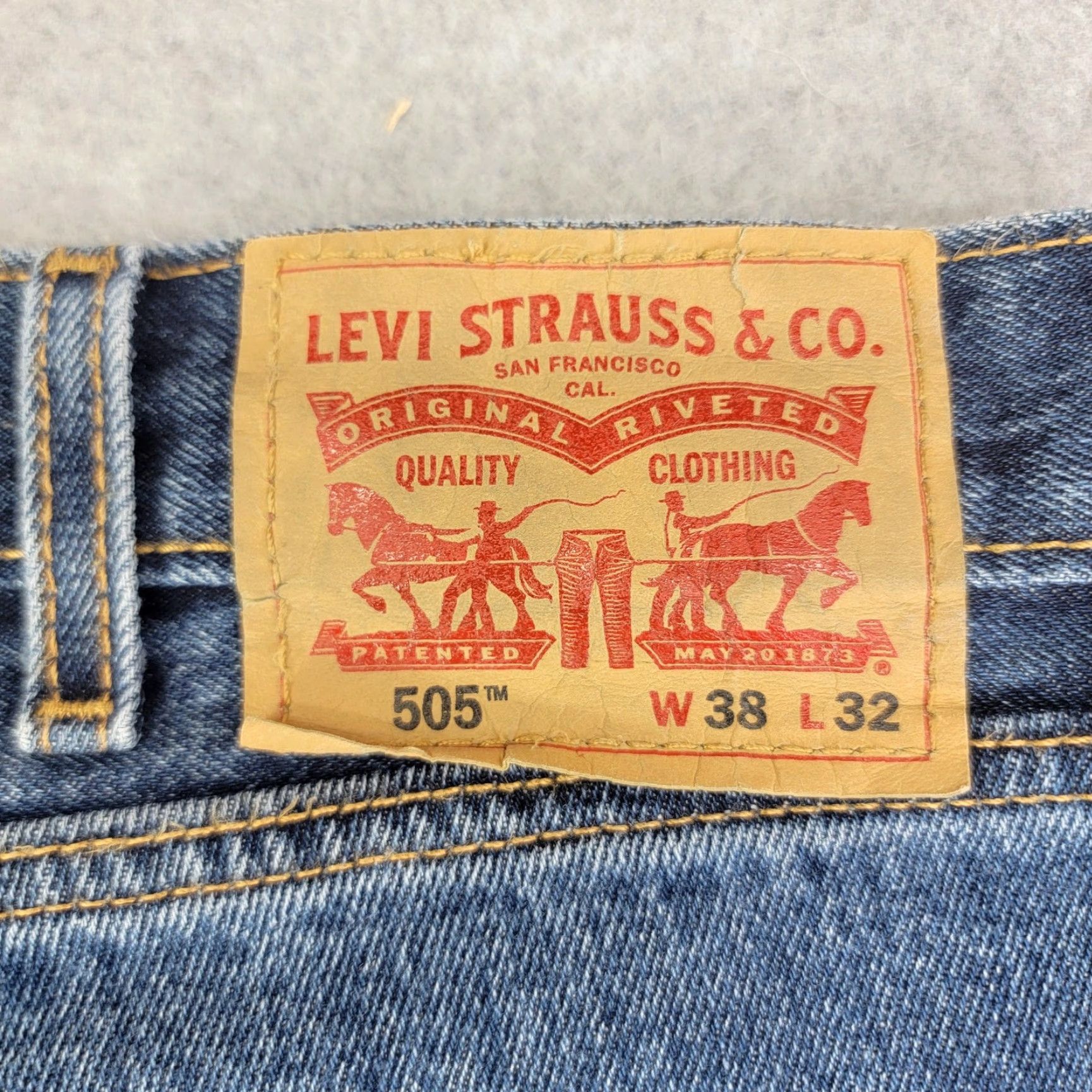 Levi's Levi's 505 Jeans Mens 38x32 Blue Regular Straight Denim Pants Regular Fit Medium Wash Casual Pants Mens Levi's 505 Jeans Size US 38 / EU 54 - 6 Thumbnail