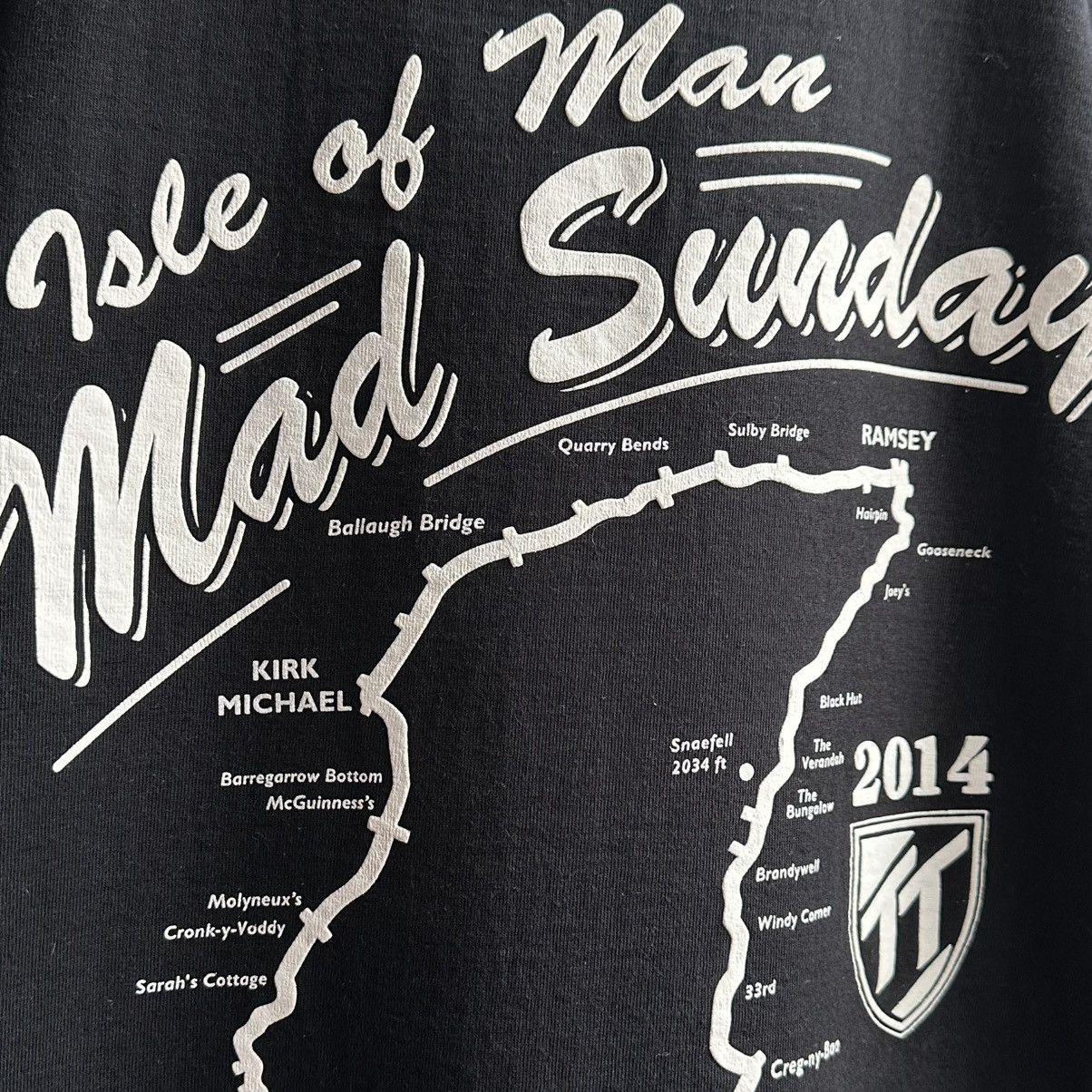 Vintage Vintage Isle of Man TT Moto Racing T-Shirt Size US XL / EU 56 / 4 - 7 Thumbnail