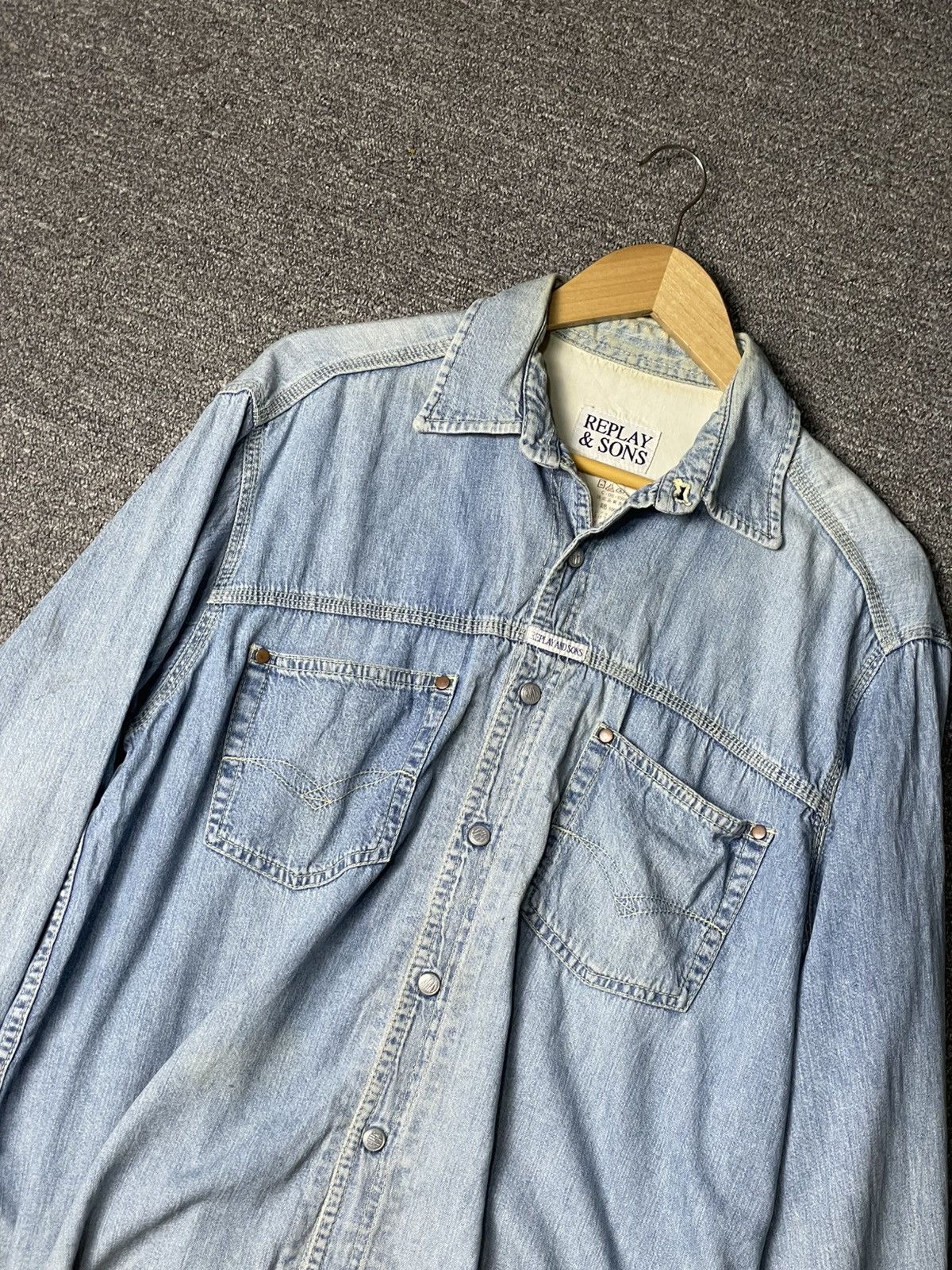 Japanese Brand × Vintage Replay & Sons Denim Button Up Shirts (93) Size US XS / EU 42 / 0 - 2 Thumbnail