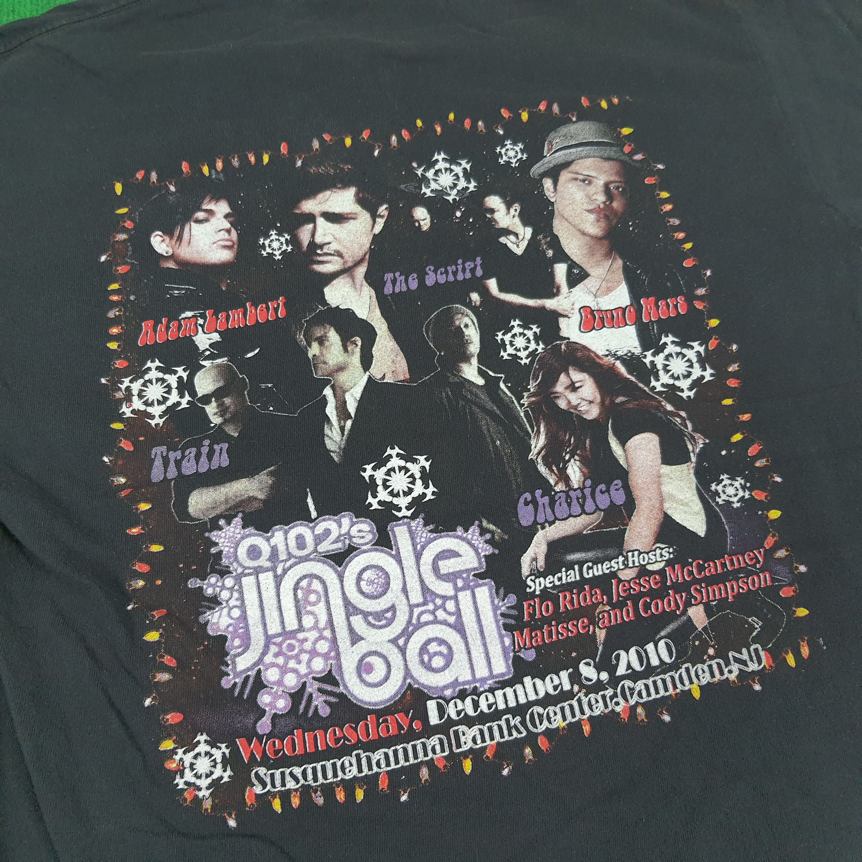 Band Tees Vintage Justin Bieber and Selena Gomez Christmas T-shirt Size US M / EU 48-50 / 2 - 4 Thumbnail
