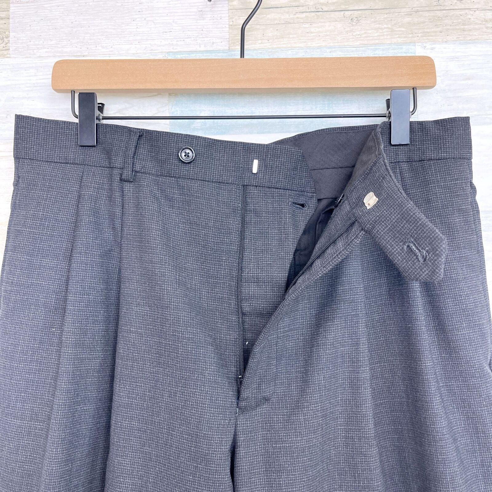 Jos. A. Bank Jos A Bank Wool 2 Piece Suit Dark Gray Two Button 40R 34x29 Size 40R - 11 Thumbnail