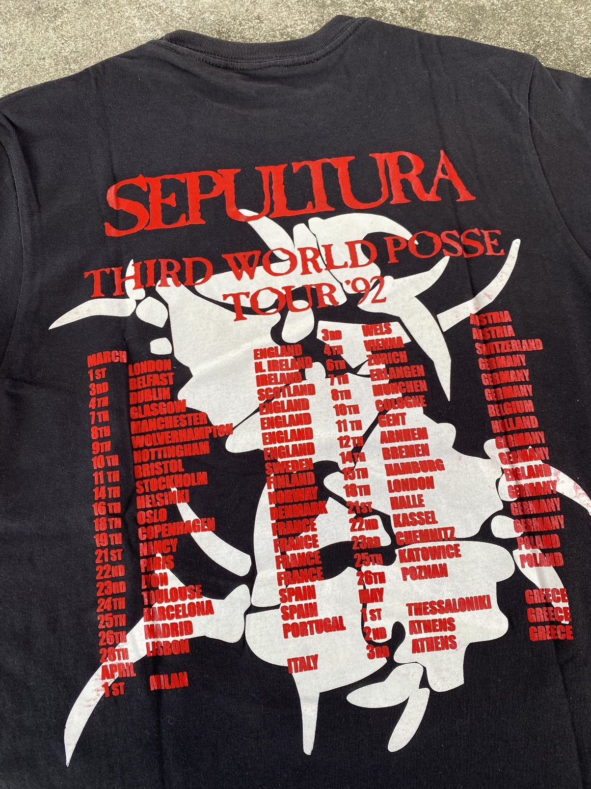 Band Tees × Vintage Sepultura third world posse tour 92 t-shirt Size US S / EU 44-46 / 1 - 4 Thumbnail