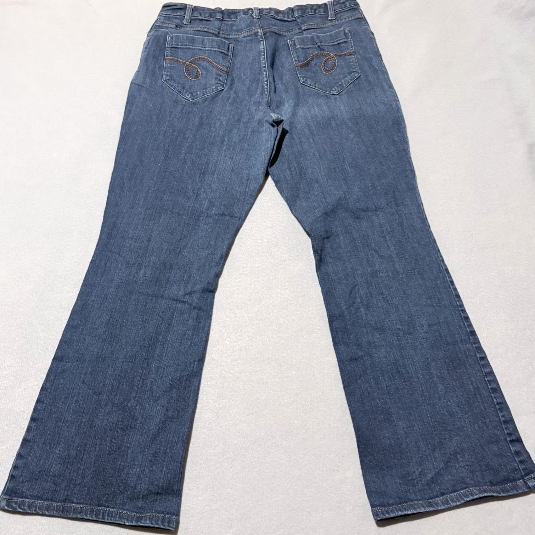 Vintage Smith's Bootcut Jeans Women's Blue Denim Dark Wash Mid-Rise Slim Fit - 16 Size 38" / US 16 / IT 52 - 2 Thumbnail