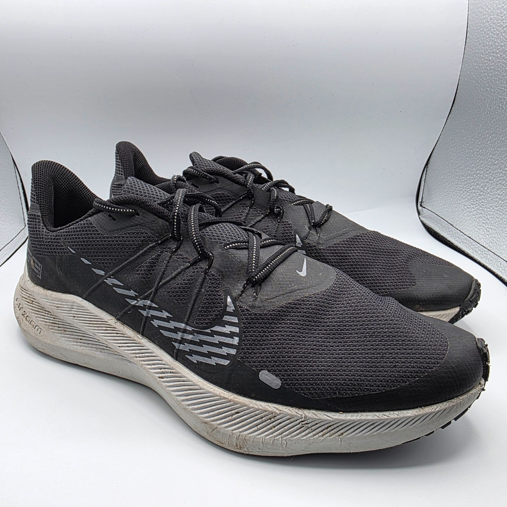 Nike Nike Winflo 7 Shield Mens Size 13 Black White Athletic Shoes Size US 13 / EU 46 - 1 Thumbnail