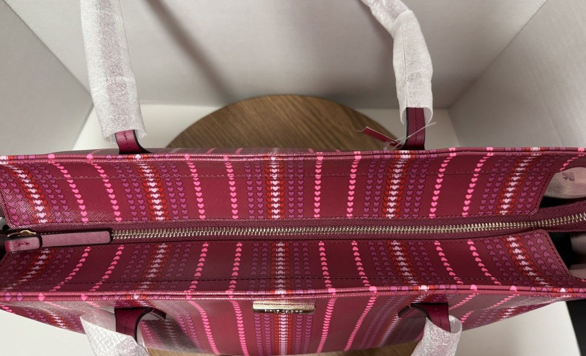 Kate Spade Kate Spade Shore Street Heart Stripe Margaretta Tote Size ONE SIZE - 9 Thumbnail