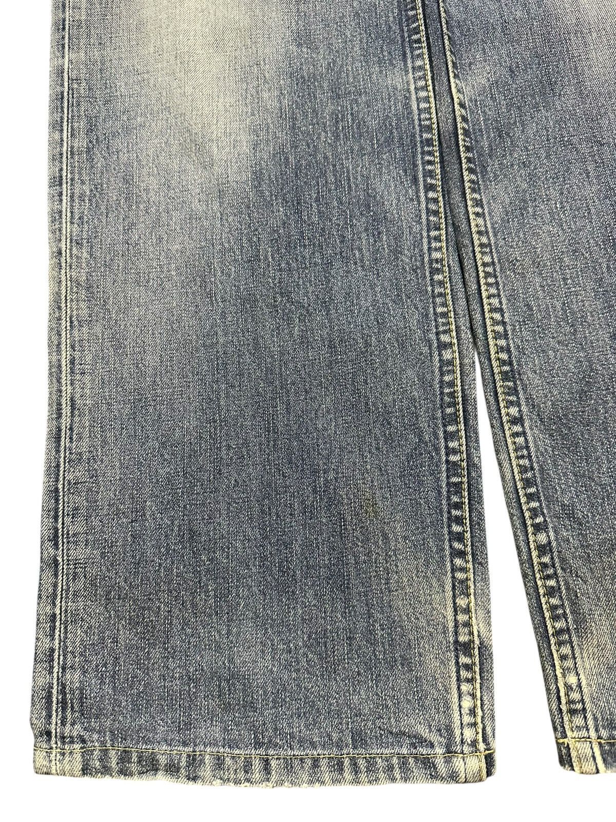 Levi's Vintage 90s Levis 502 Blue Faded Wash Style Baggy Jeans Size US 33 - 7 Thumbnail