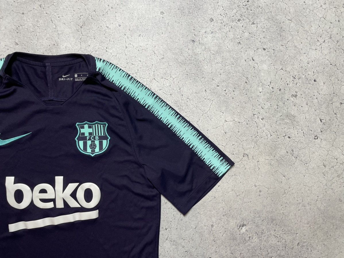 Nike Vintage Nike Barcelona Beko Training Football Jersey Y2K Size US S / EU 44-46 / 1 - 4 Thumbnail