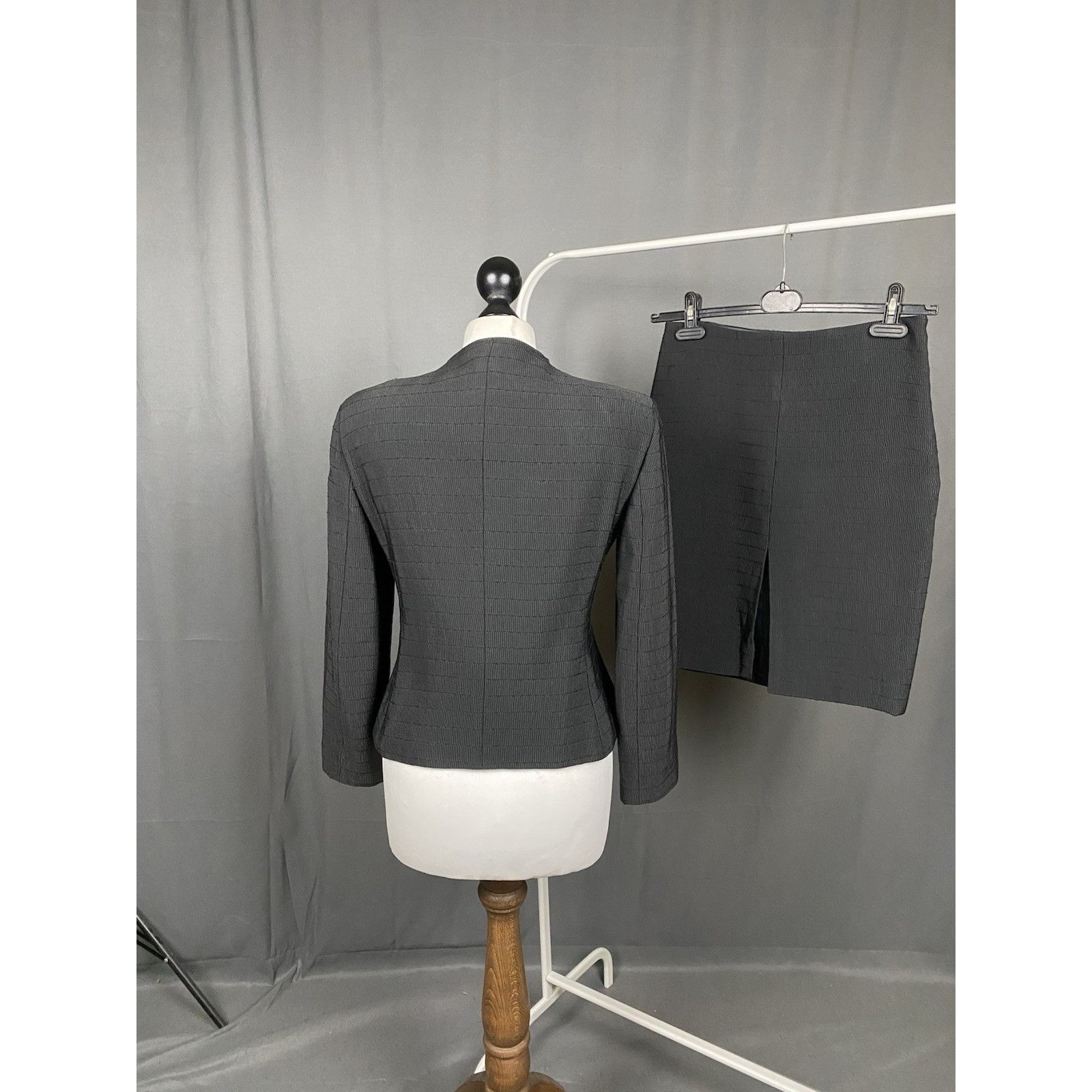 Versace RARE! Gianni Versace Vintage Women's Black Wool Silk 2 Piece Size M / US 6-8 / IT 42-44 - 7 Thumbnail