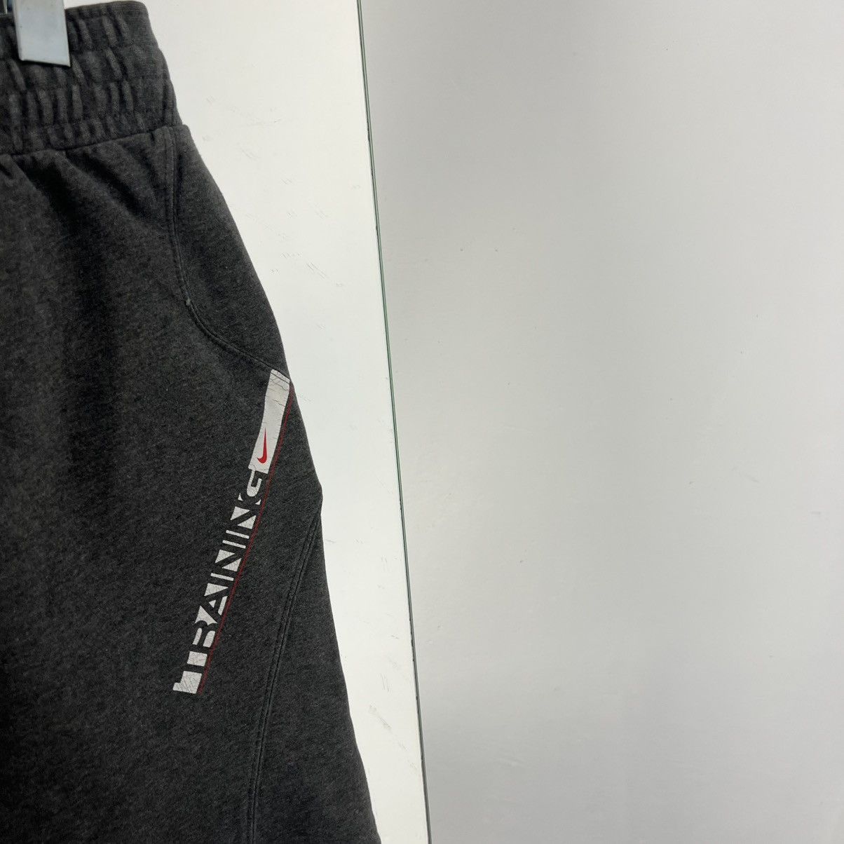 Nike Vintage Y2K Nike Swoosh Baggy Sweat Shorts Size US 34 / EU 50 - 5 Thumbnail