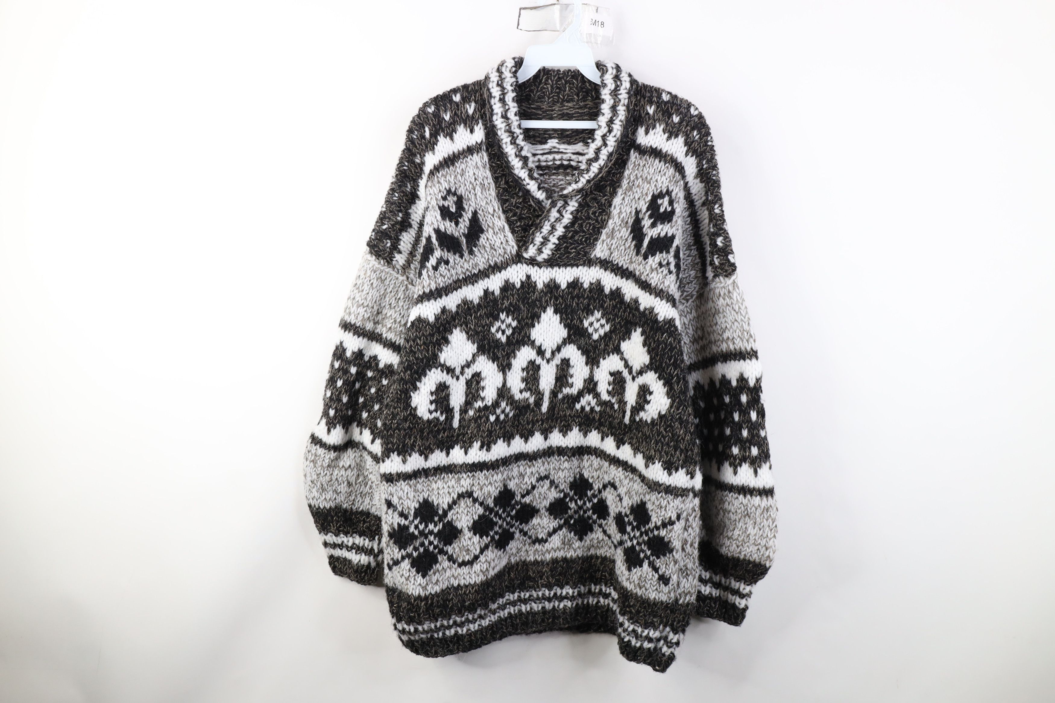 Vintage Vintage 70s Streetwear Hand Crochet Fair Isle Shawl Sweater Size US M / EU 48-50 / 2 - 1 Thumbnail