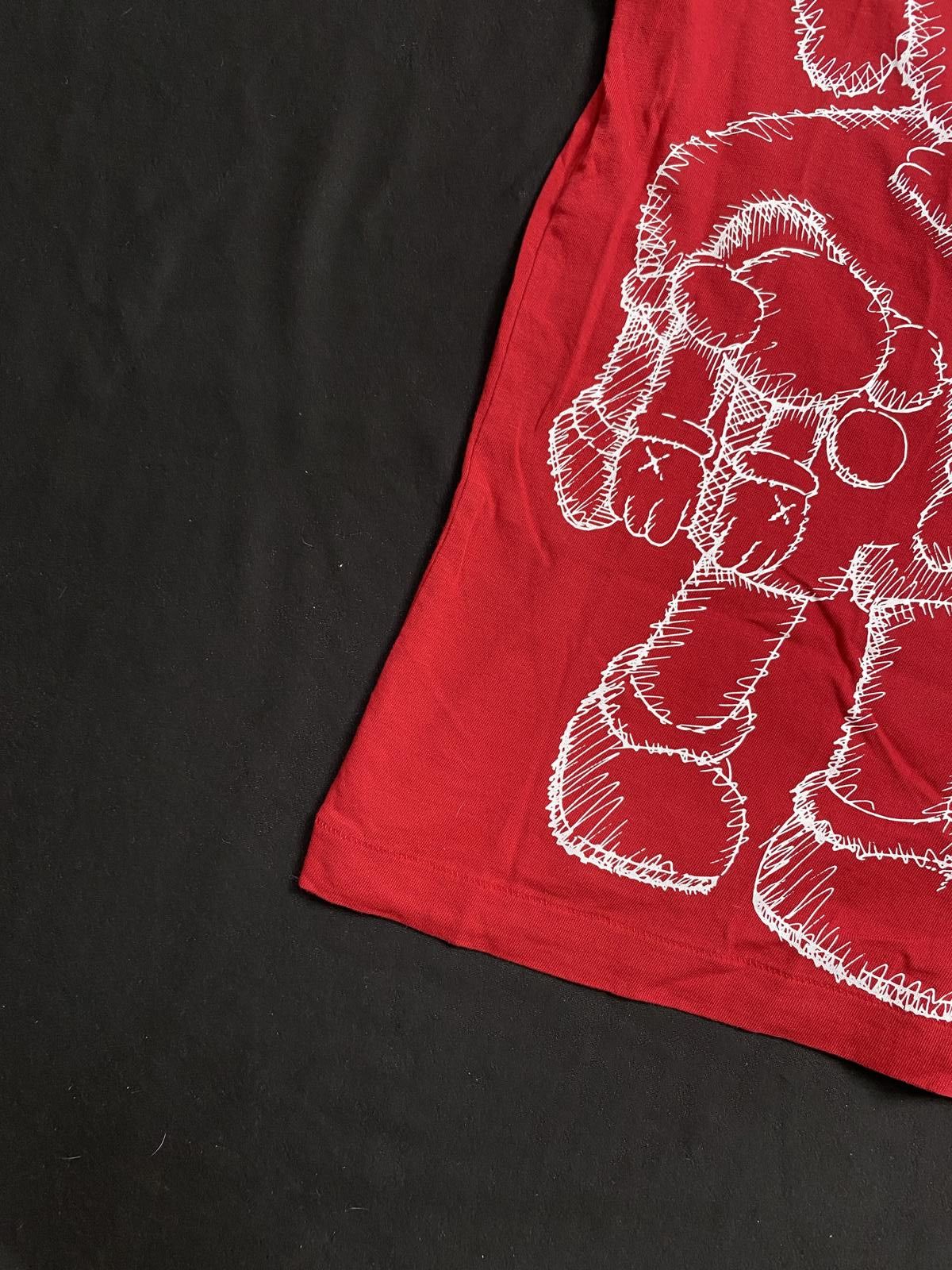 Kaws Rare Uniqlo Kaws SS2016 Companion Crewneck Red T-Shirt Small Size US S / EU 44-46 / 1 - 4 Thumbnail