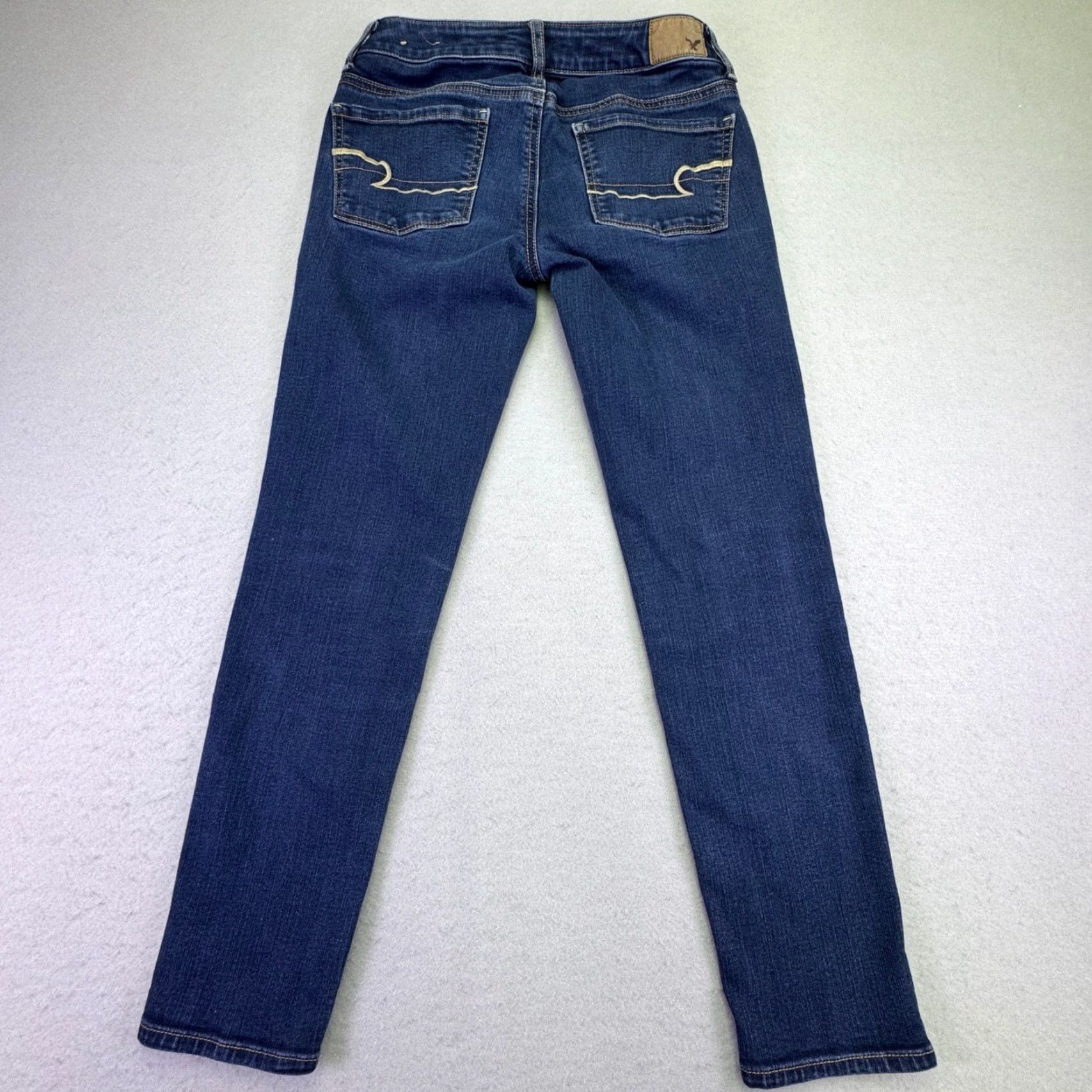 American Eagle Outfitters VINTAGE? No. American Eagle Outfitters Jeans Women 2 SHORT Skinny Dark Wash Stretch 5-Pocket Denim Slim Rise Mid Blue Jeans Size 26" / US 2 / IT 38 - 7 Thumbnail