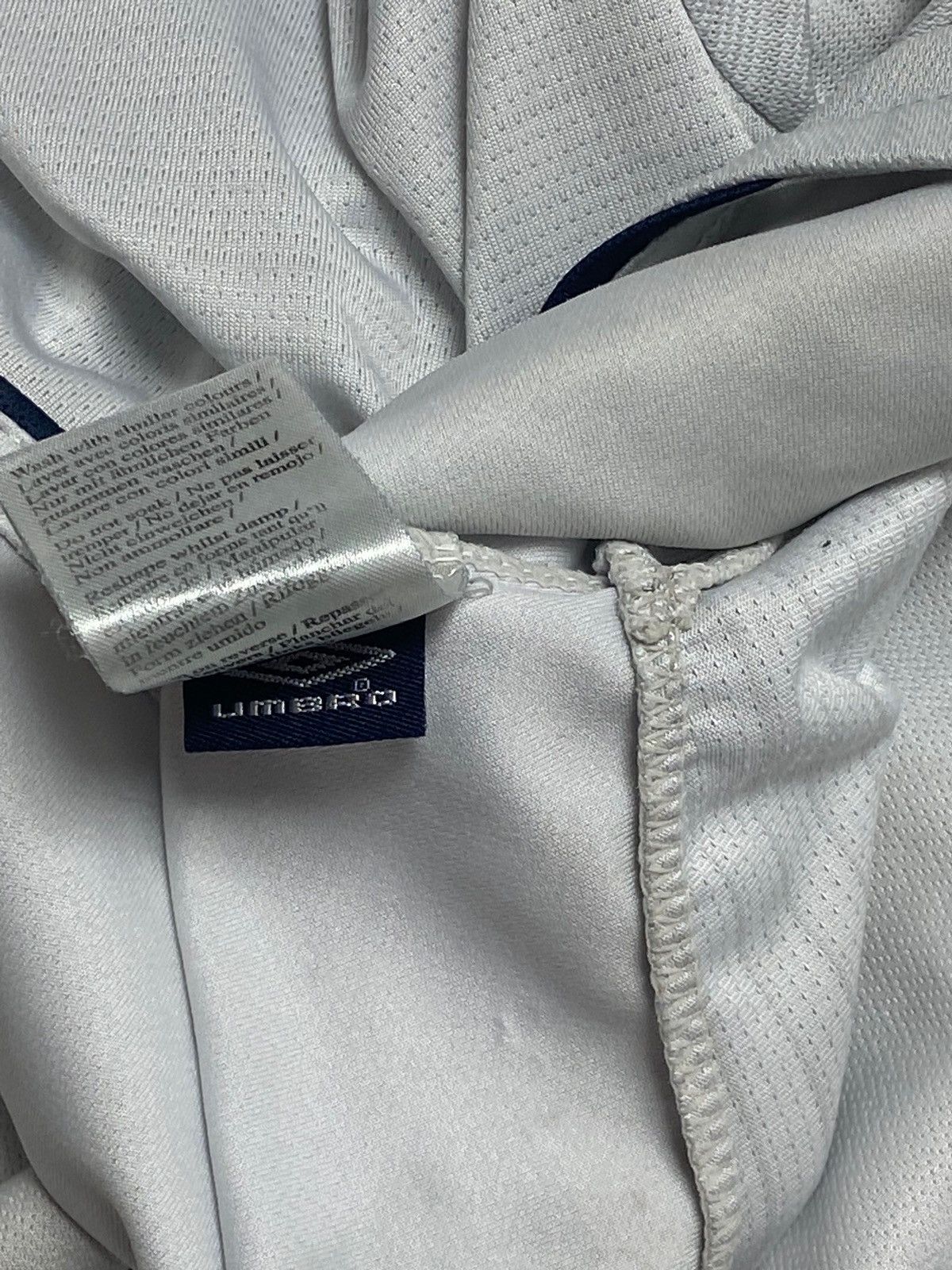Umbro 06 Vintage UMBRO ENGLAND OWEN Football Distressed Jersey N10 Size US L / EU 52-54 / 3 - 7 Thumbnail