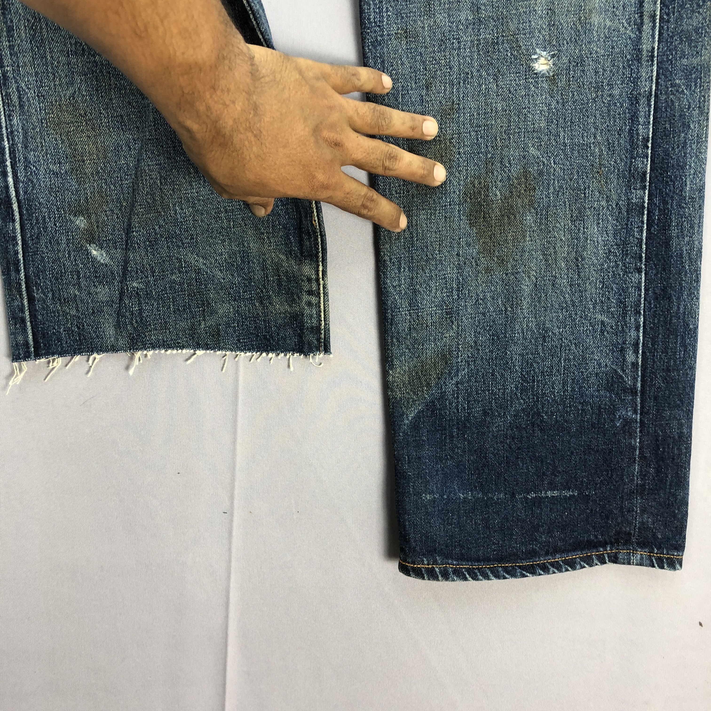 Levi's Vintage Levis Selvedge Distressed Jeans Levis Redline Denim Size US 30 / EU 46 - 13 Thumbnail
