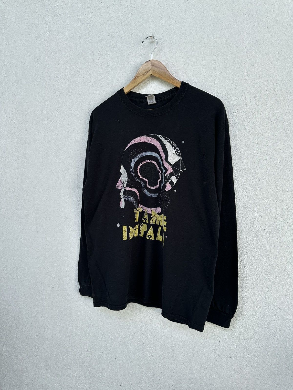 Band Tees Tame impala pyschedelic long sleeve Size US L / EU 52-54 / 3 - 2 Thumbnail