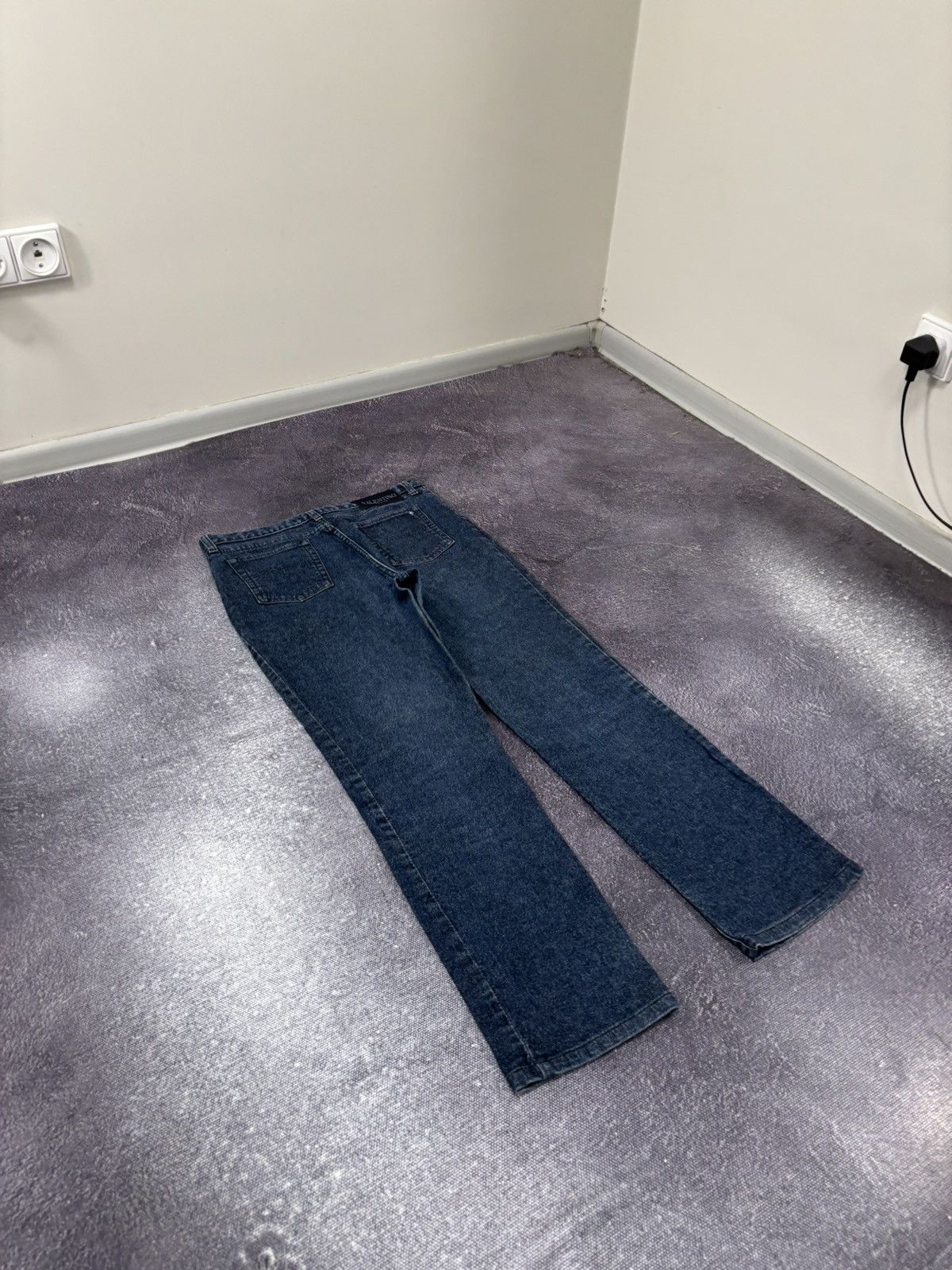 Valentino Vintage Valentino Women’s Blue Straight Fit Luxury Jeans Size 32" / US 10 / IT 46 - 3 Thumbnail