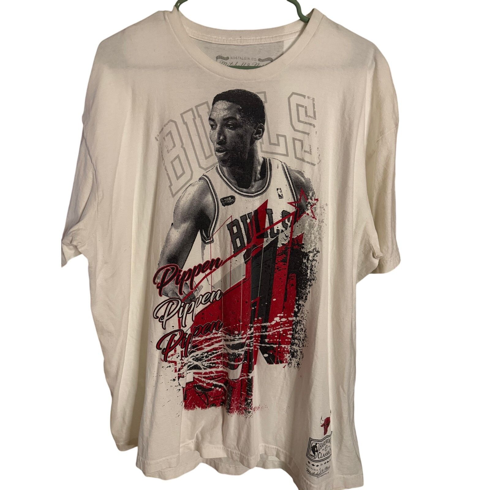 Mitchell & Ness Scottie Pippen Chicago Bulls Burst Tee Size US XXL / EU 58 / 5 - 1 Thumbnail