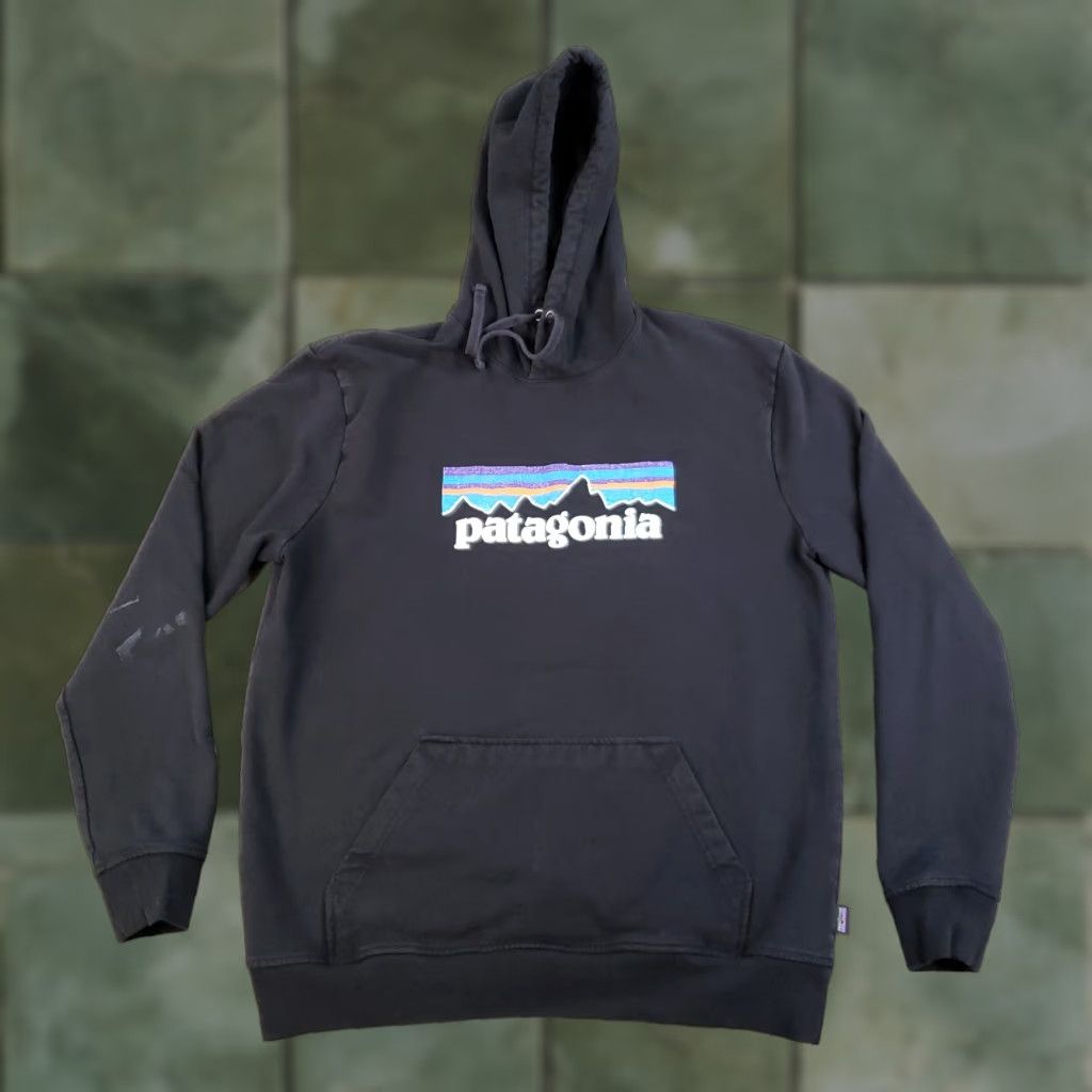 Patagonia Patagonia Hoodie Mens Large Black Uprisal Hoody Recycled Pullover Sweatshirt Z Size US L / EU 52-54 / 3 - 1 Thumbnail