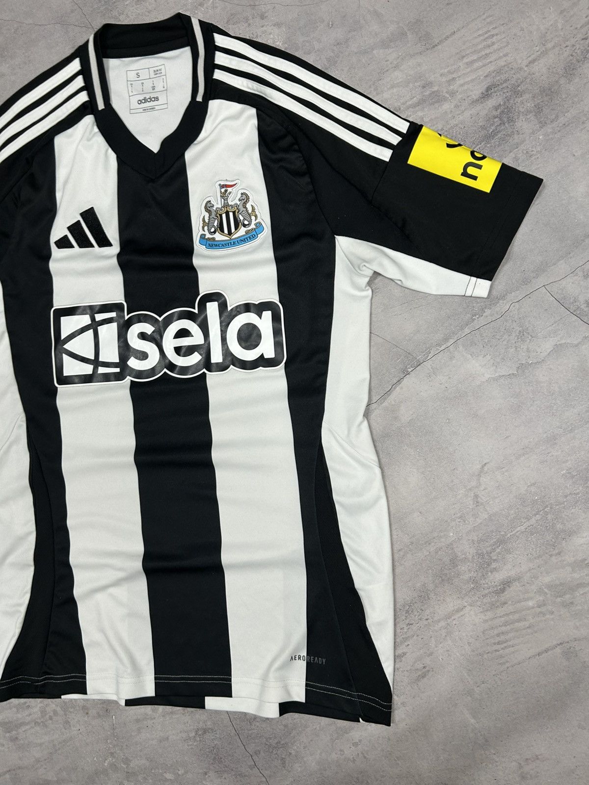 Adidas 2024-25 Adidas Men’s Newcastle United Home Soccer Jersey Size US S / EU 44-46 / 1 - 3 Thumbnail