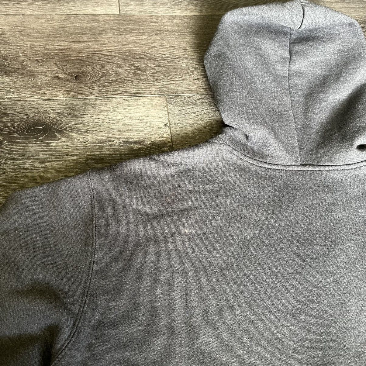 Carhartt Vintage 2000s Carhartt Small Logo Washed Grey Zip Up Hoodie Size US L / EU 52-54 / 3 - 9 Thumbnail