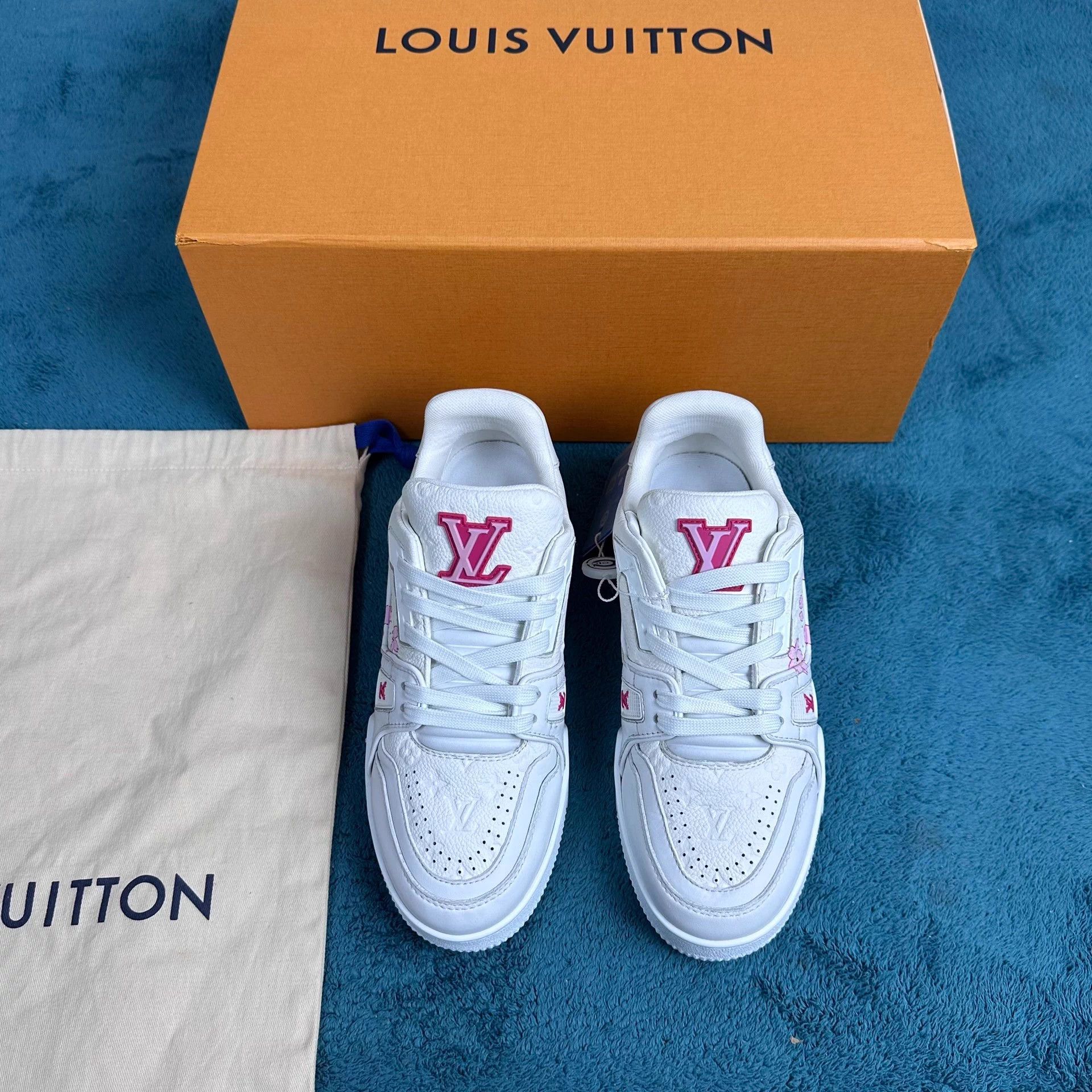 Louis Vuitton LV x Takashi Murakami Cherry Blossom Low-Top Trainer White Size US 5 / IT 35 - 1 Thumbnail