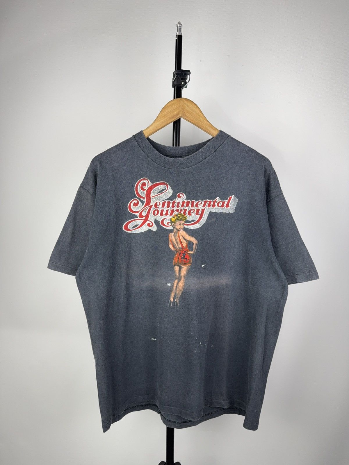 Vintage Vintage 90s B-17 Sentimental Journey Pin-Up WWII Tee XL USA Size US XL / EU 56 / 4 - 1 Thumbnail