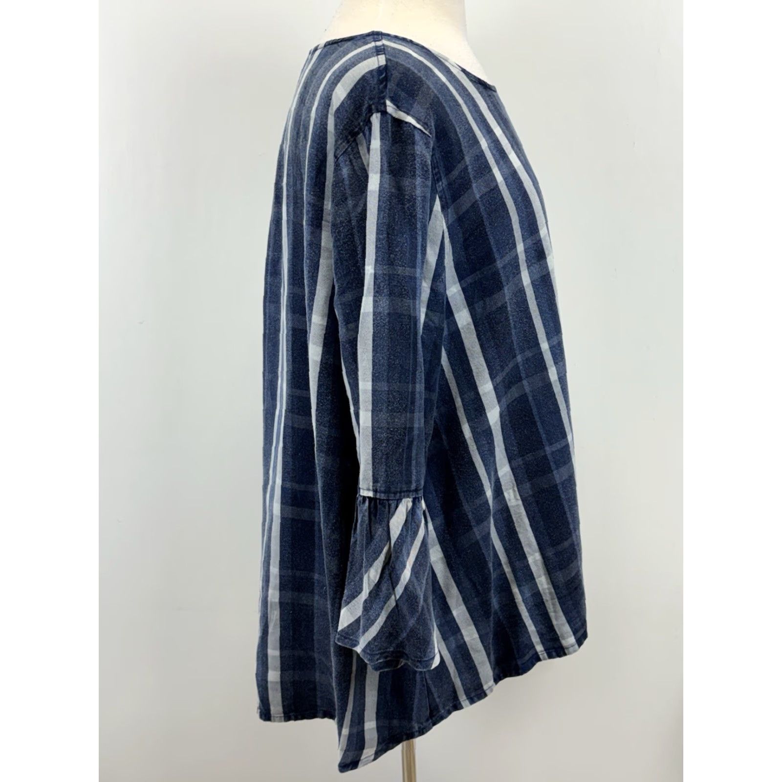 Vintage John Mark Bell Sleeve Blouse Women’s XL Blue Plaid Tencel 3/4 Sleeve Round Neck Pullover Casual Travel Vintage No Size XL / US 12-14 / IT 48-50 - 4 Thumbnail