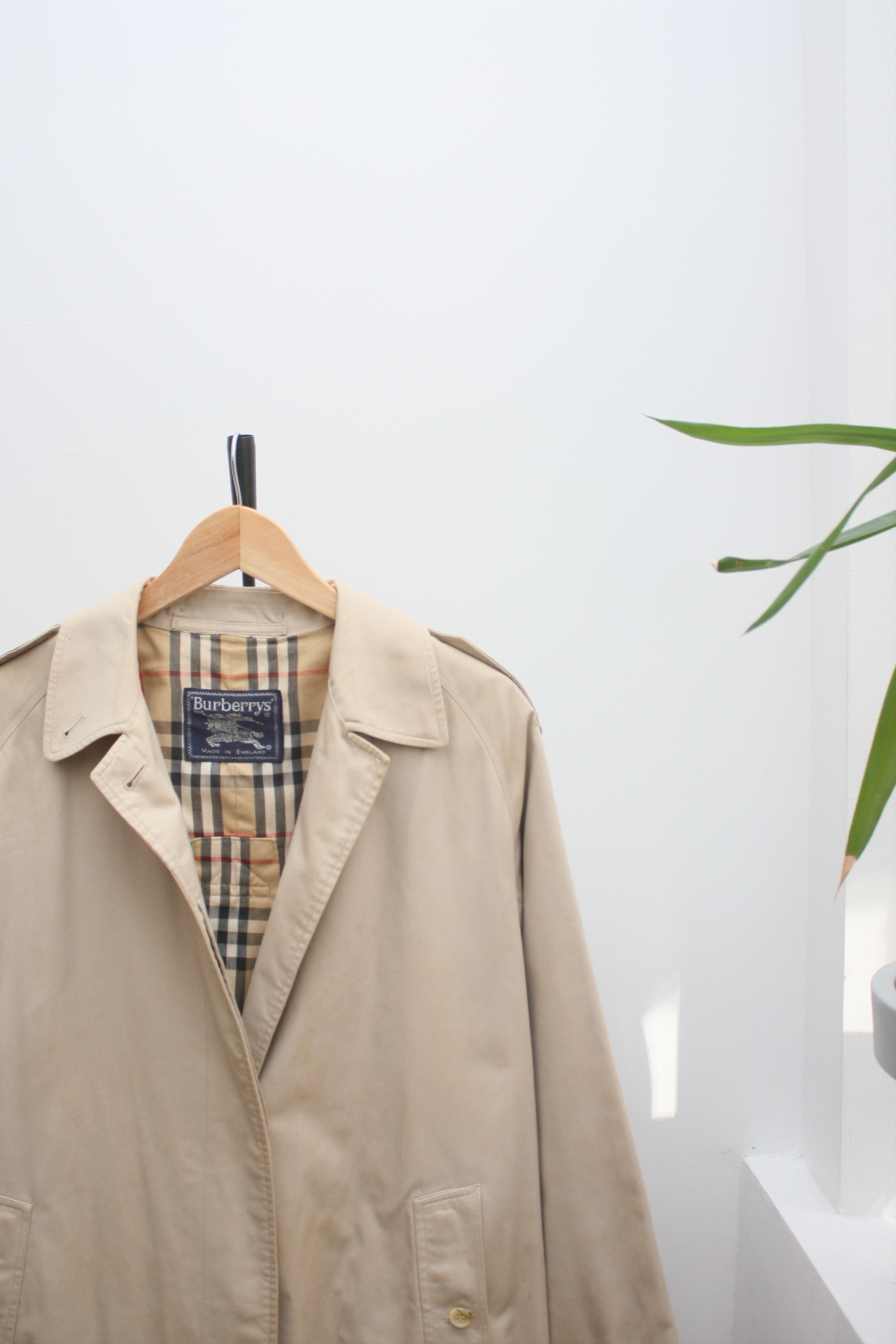 Burberry Burberry's Nova Check Beige Trench Coat Size M / US 6-8 / IT 42-44 - 1 Thumbnail