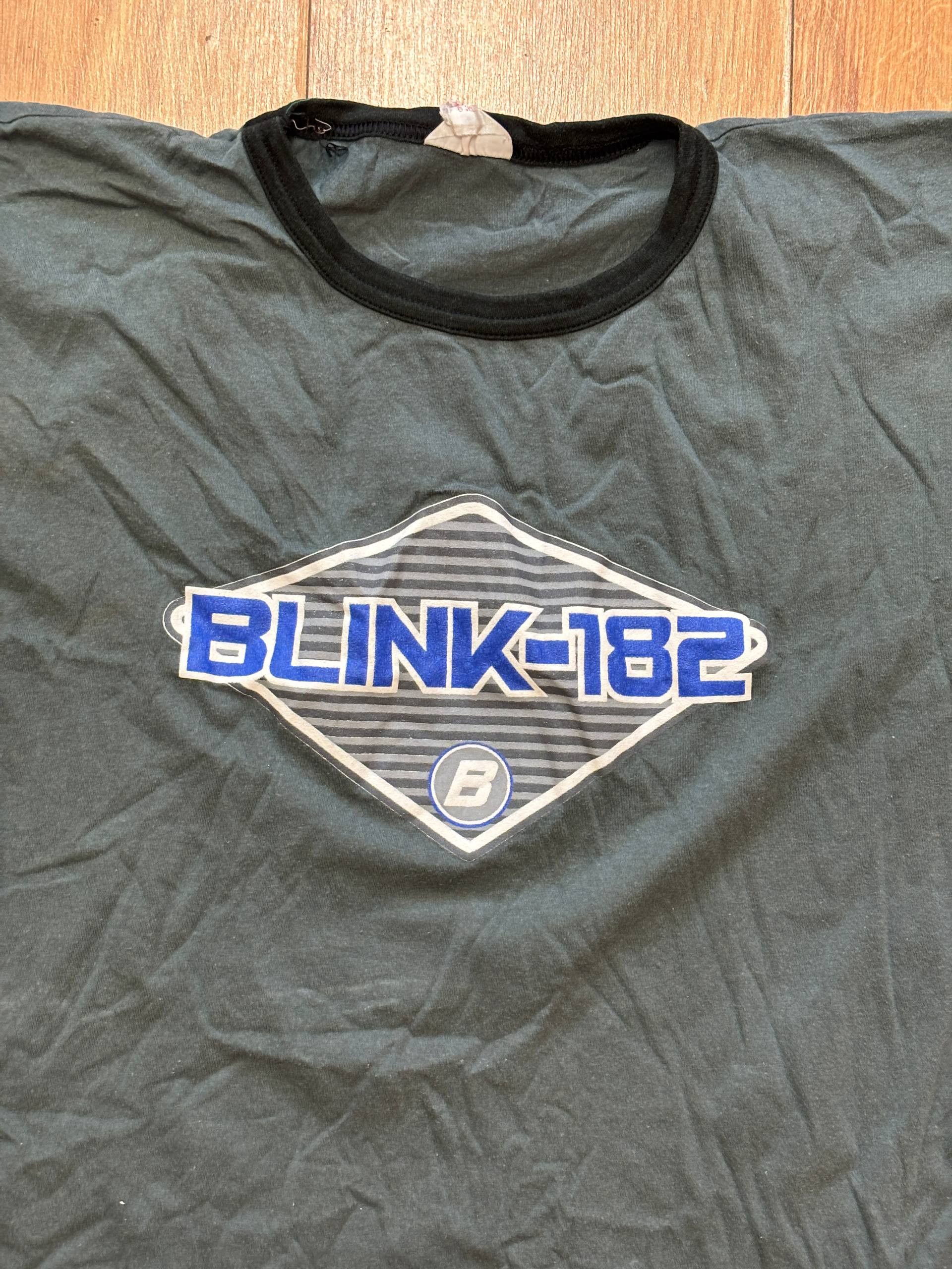 Band Tees 👕 Blink-182 Vintage Band Tee – Black/Grey Size US M / EU 48-50 / 2 - 2 Thumbnail